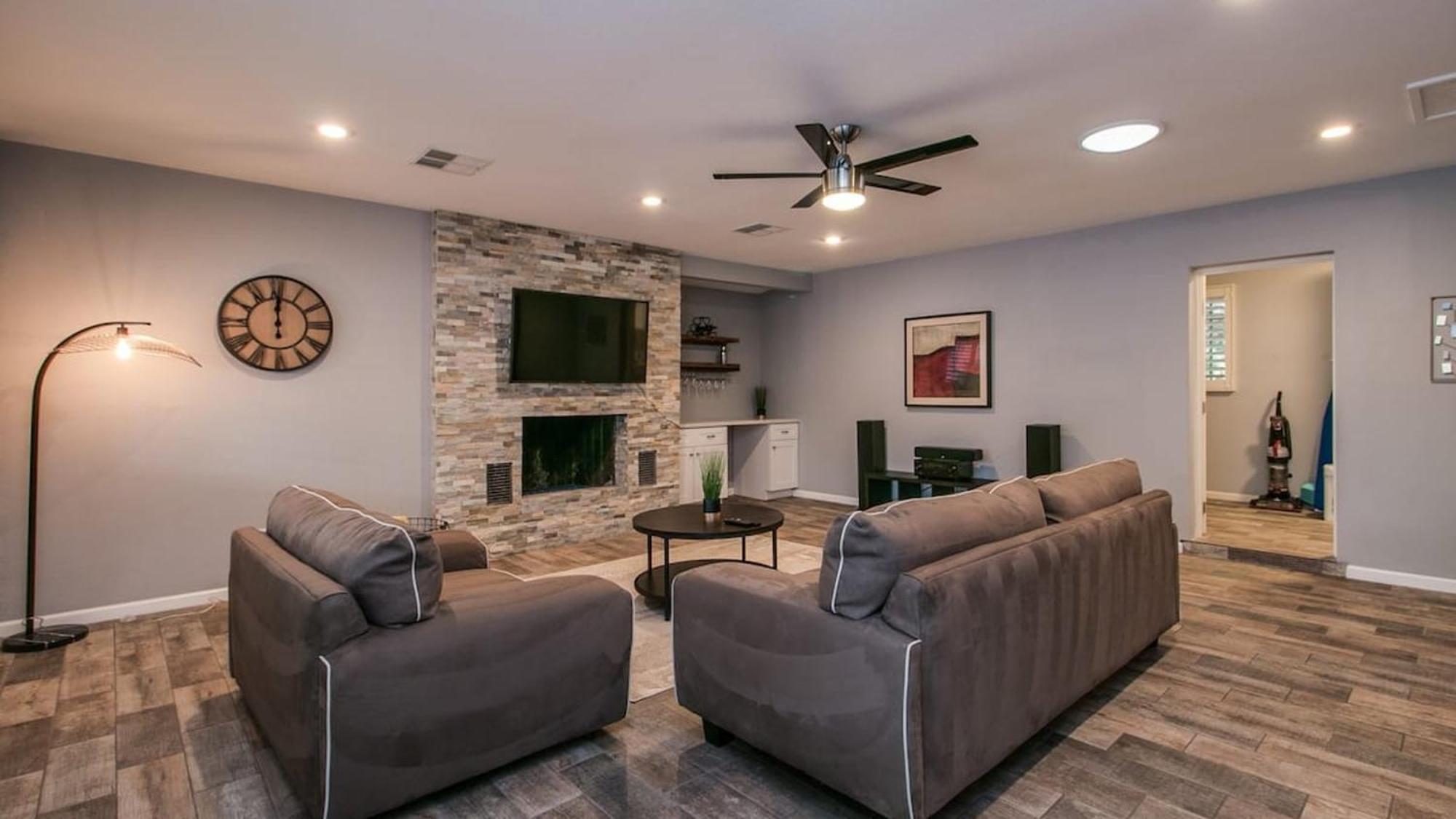 Modern Chic Old Town Wpool & Gym * Scottsdale