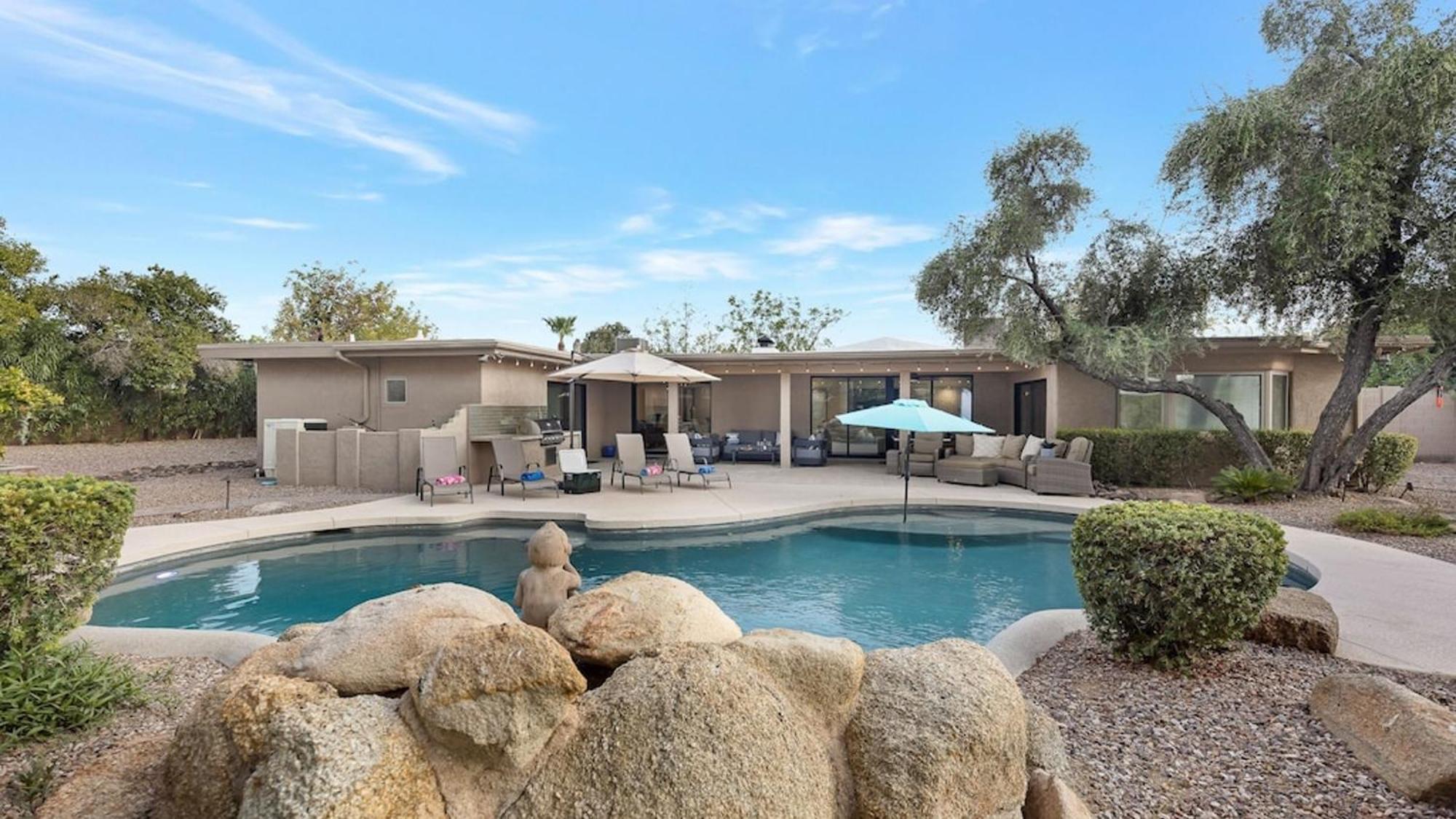 Stunning Vacation Dream Wbackyard Paradise