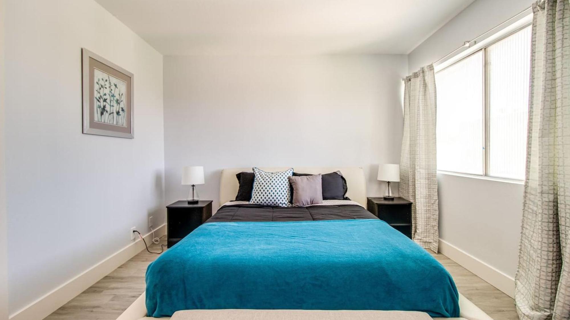 Contemporary In Hub Of Old Town Holiday home Scottsdale