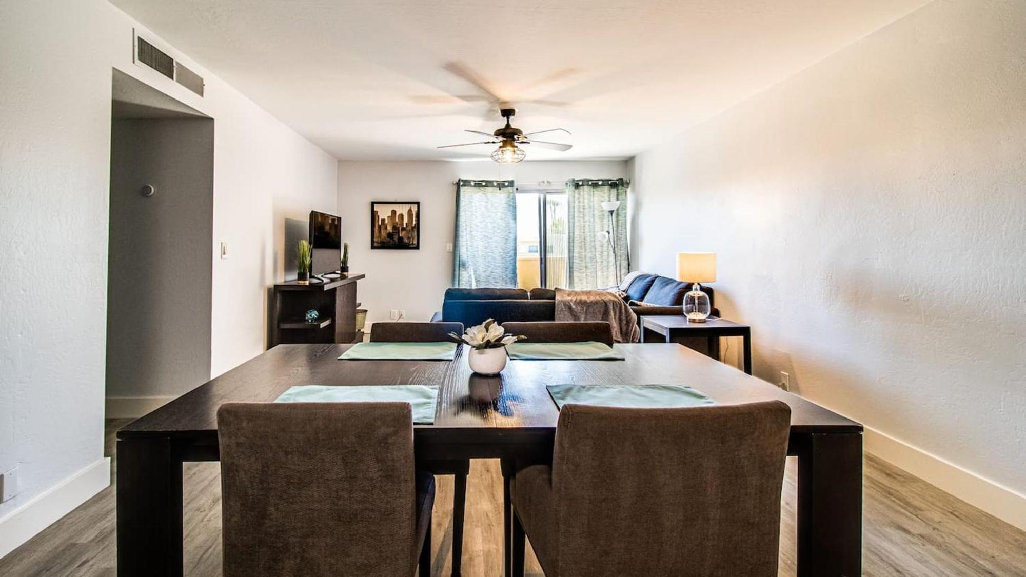 Contemporary In Hub Of Old Town Scottsdale