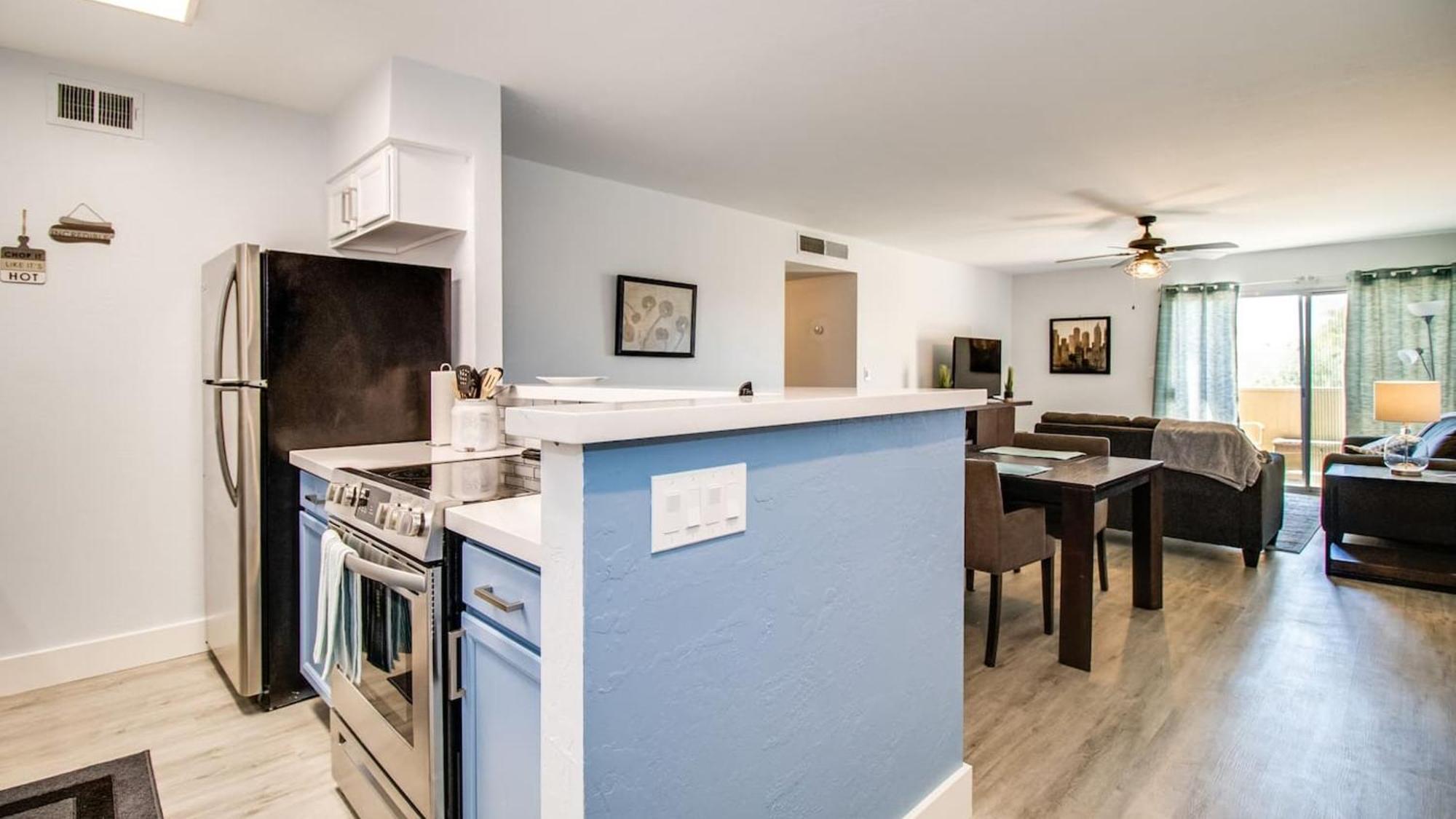 Contemporary In Hub Of Old Town