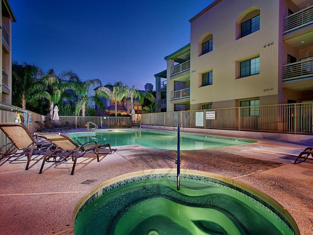 Apartment Vacation *