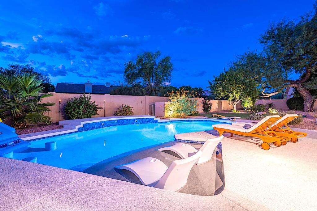 Stunning 5 Bed Luxury Oasis Heated Pool Hot Tub *