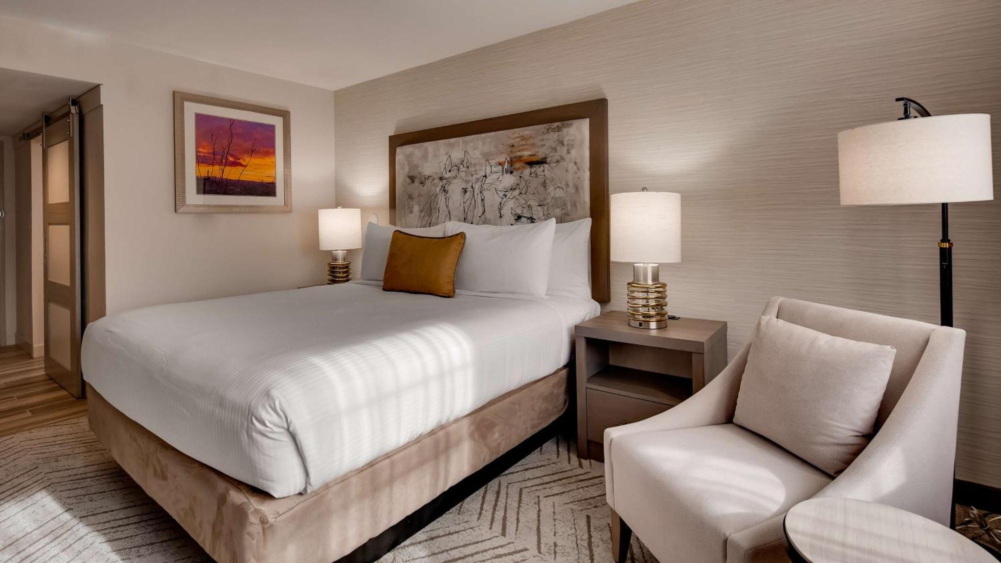 Aiden By Western North Hotel 3*