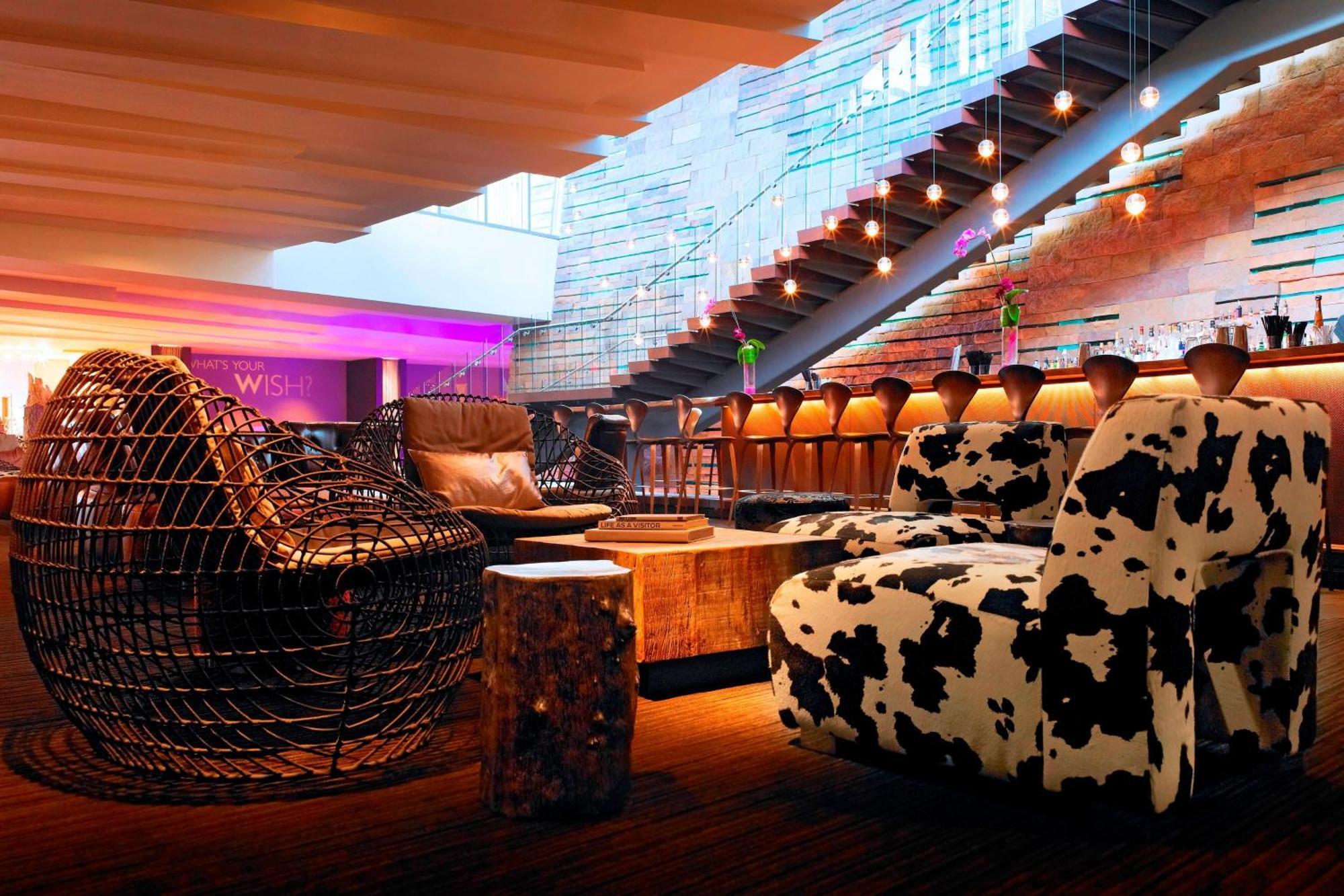 Hotel W 4*