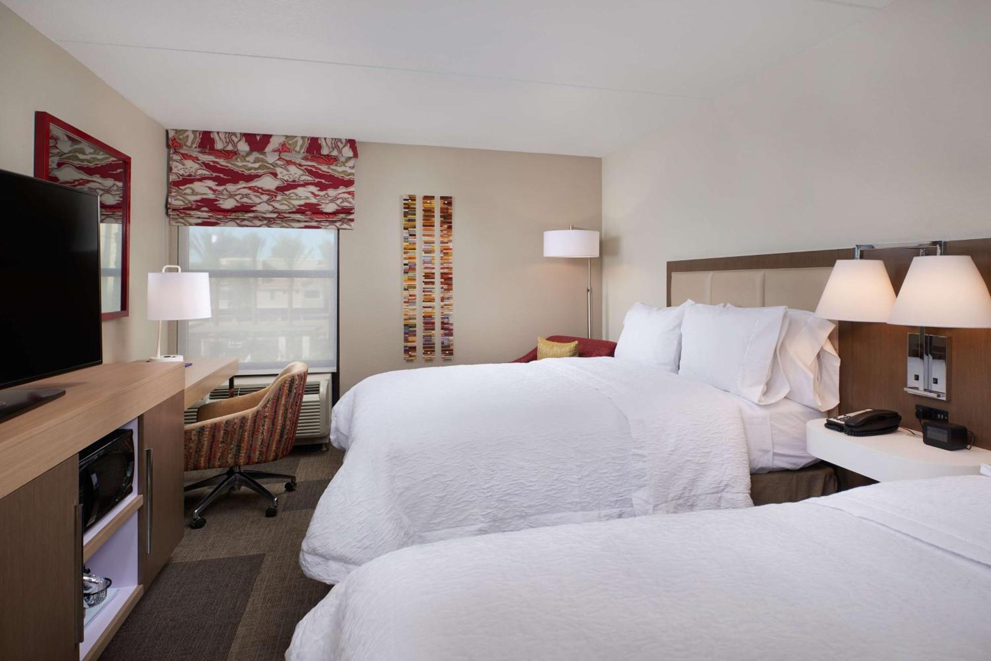 Hampton & On Shea Blvd Hotel
