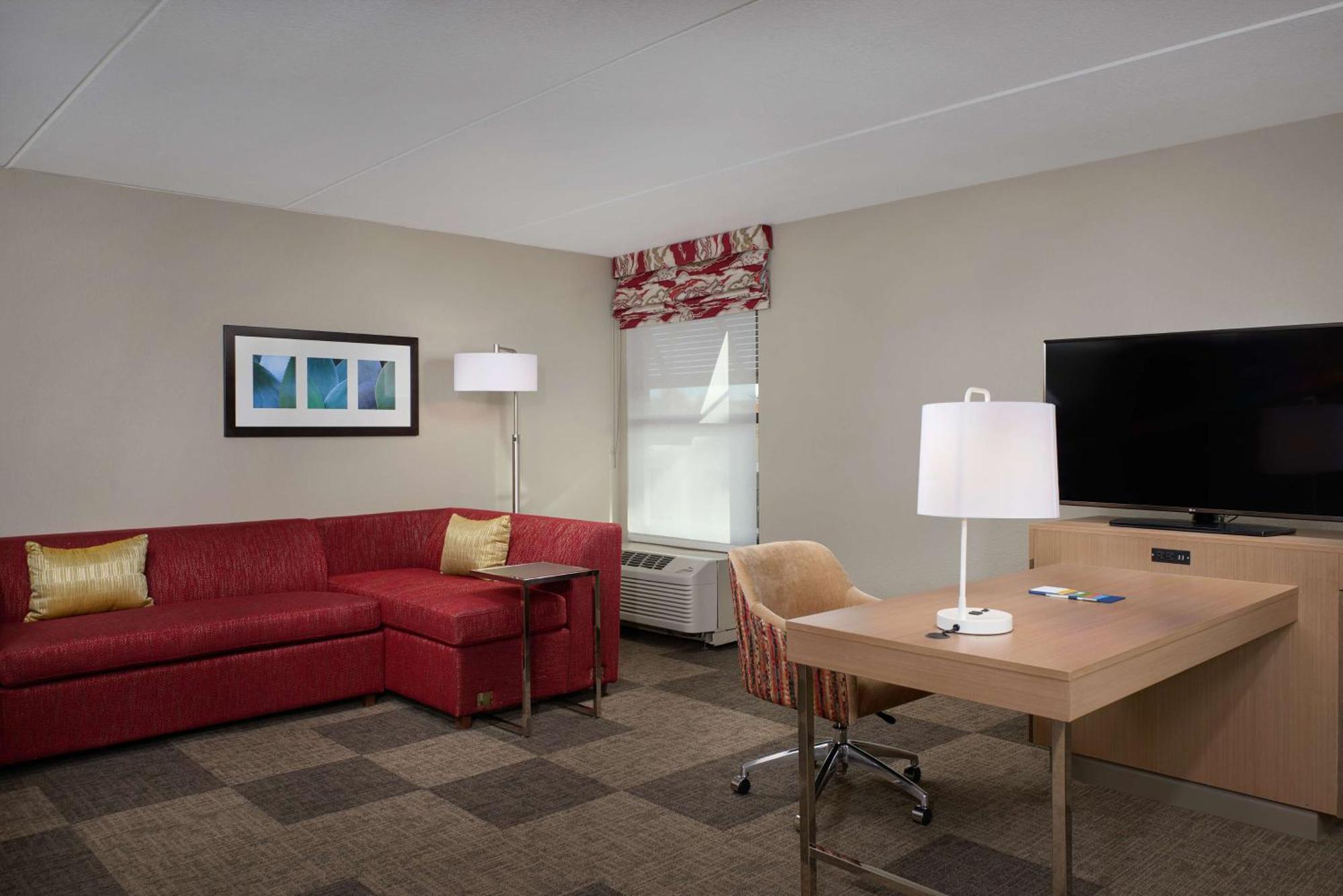 Hampton & On Shea Blvd 3*