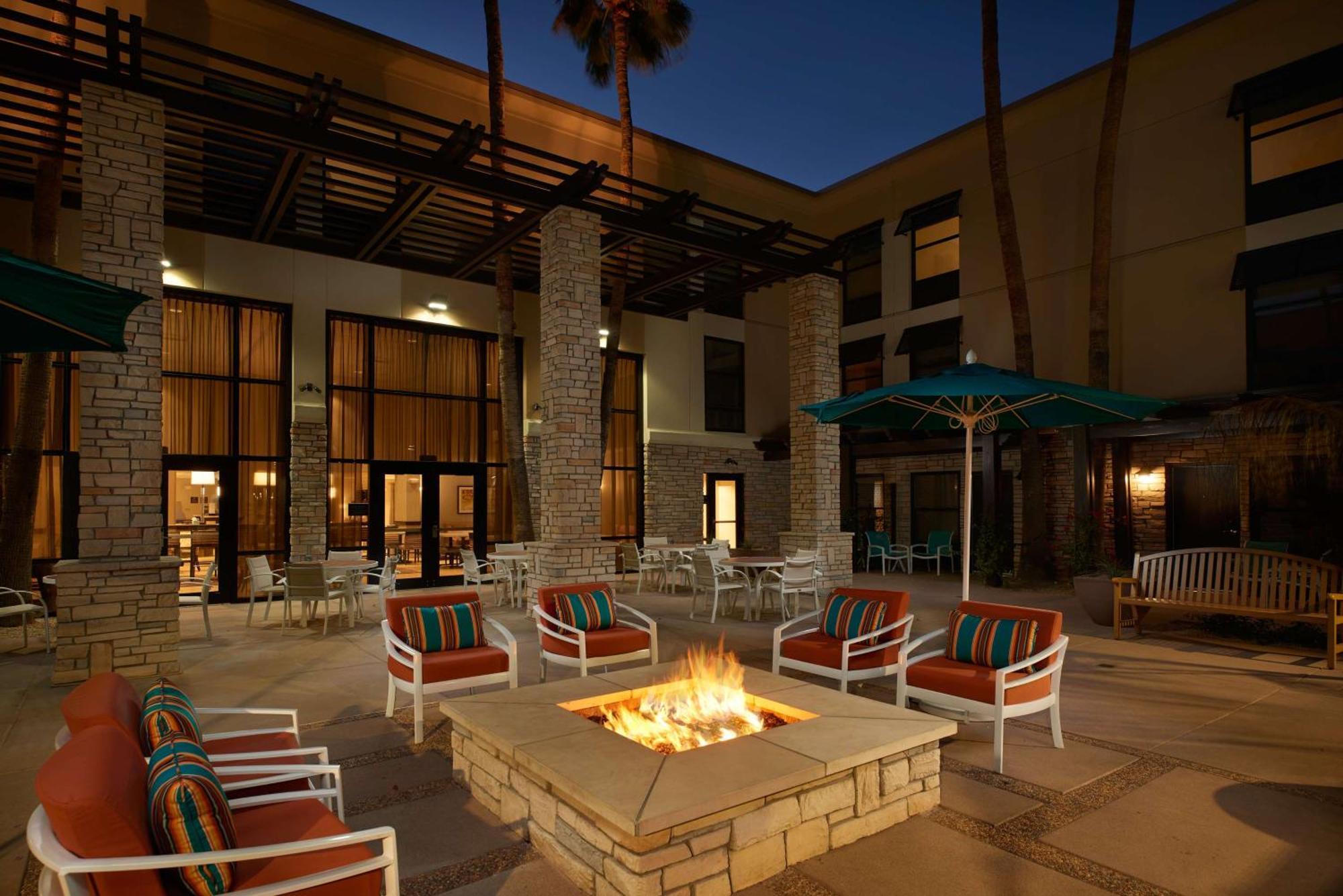 Hotel Hampton & On Shea Blvd 3*