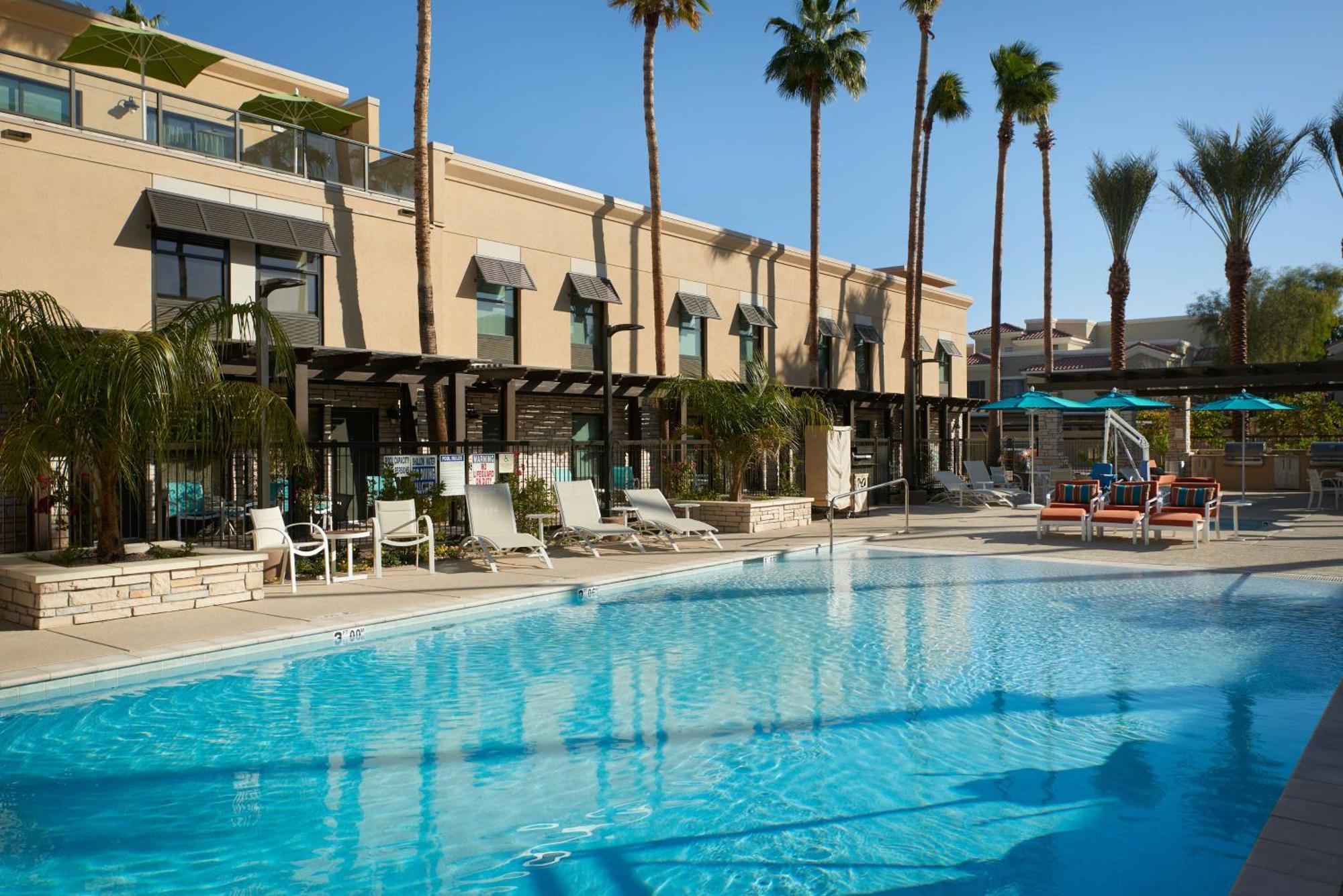 Hampton & On Shea Blvd Hotel Scottsdale