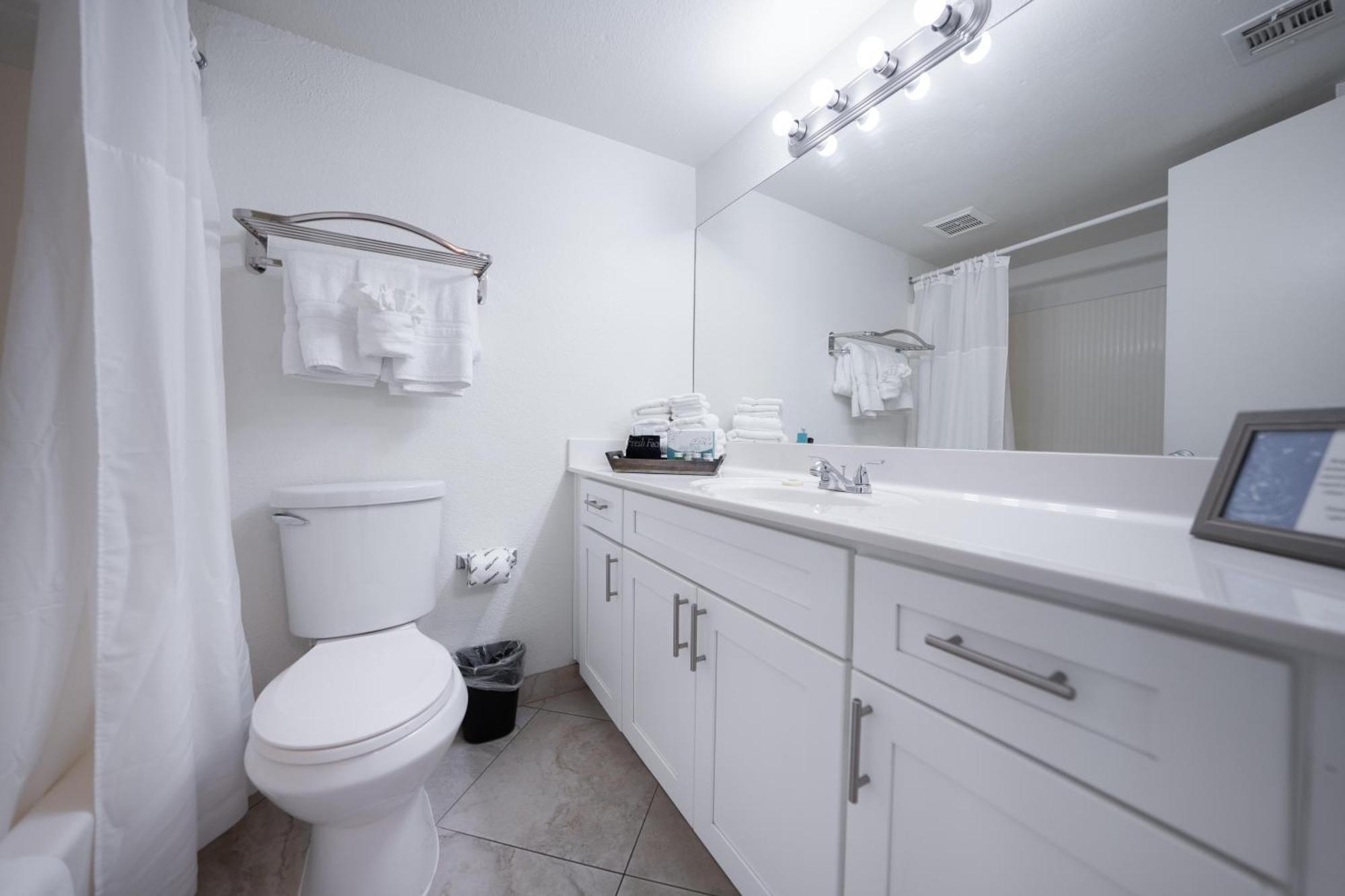 239-fully Furnished, Wifi Included Apartment