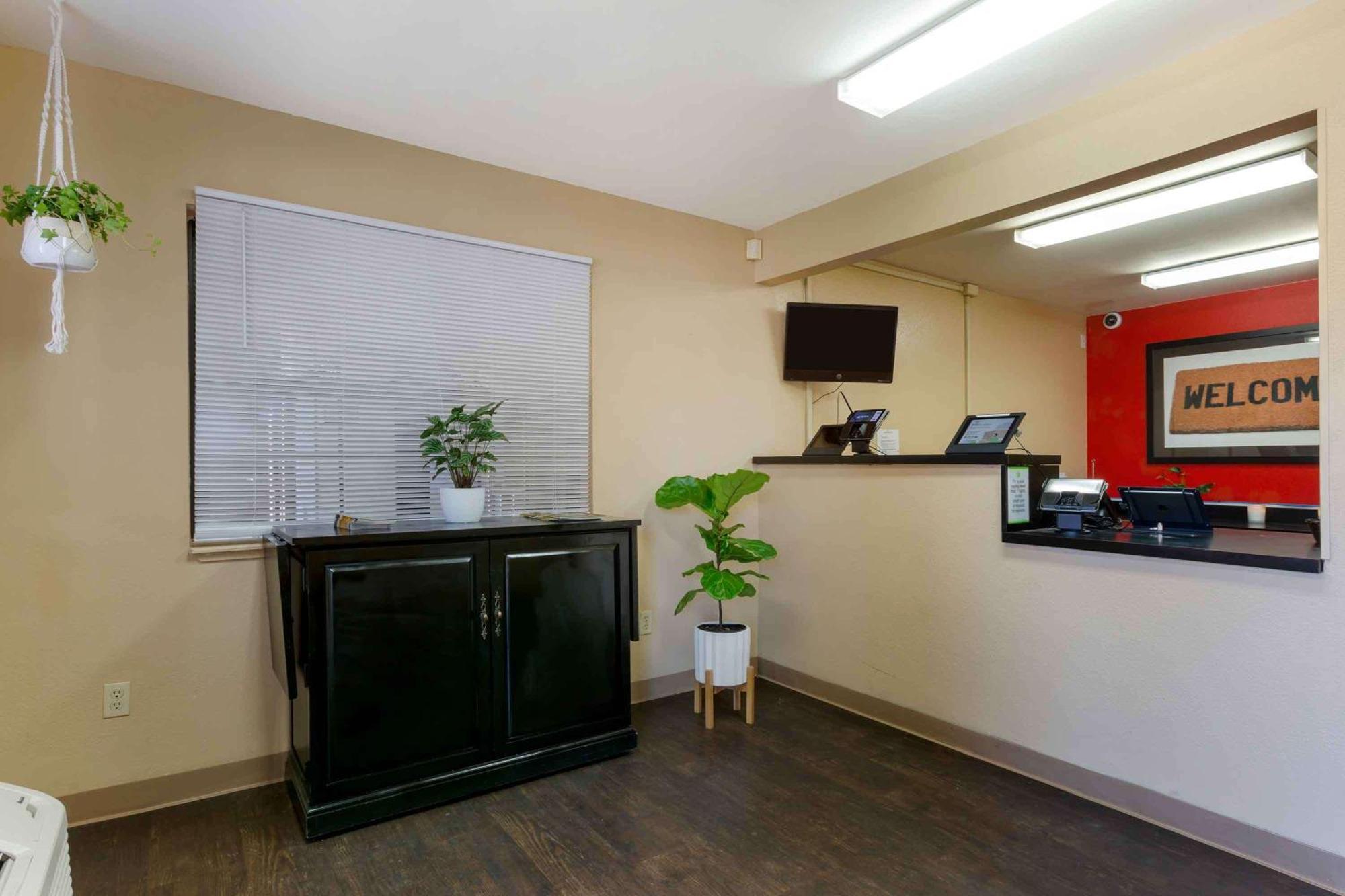 Extended America Select - Phoenix - - North Scottsdale