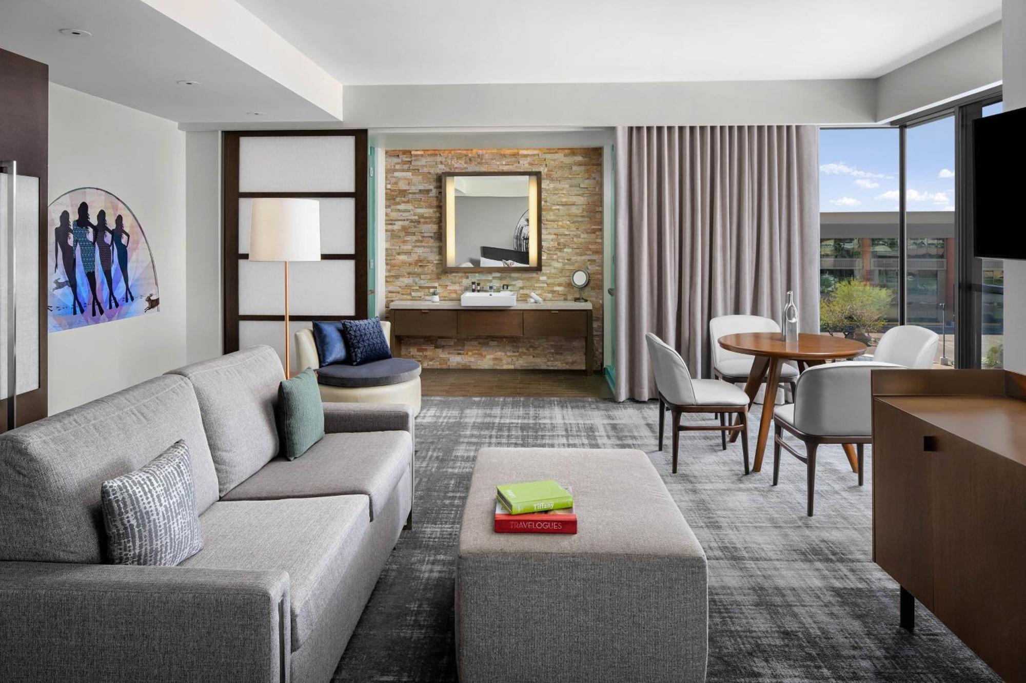 Hotel W