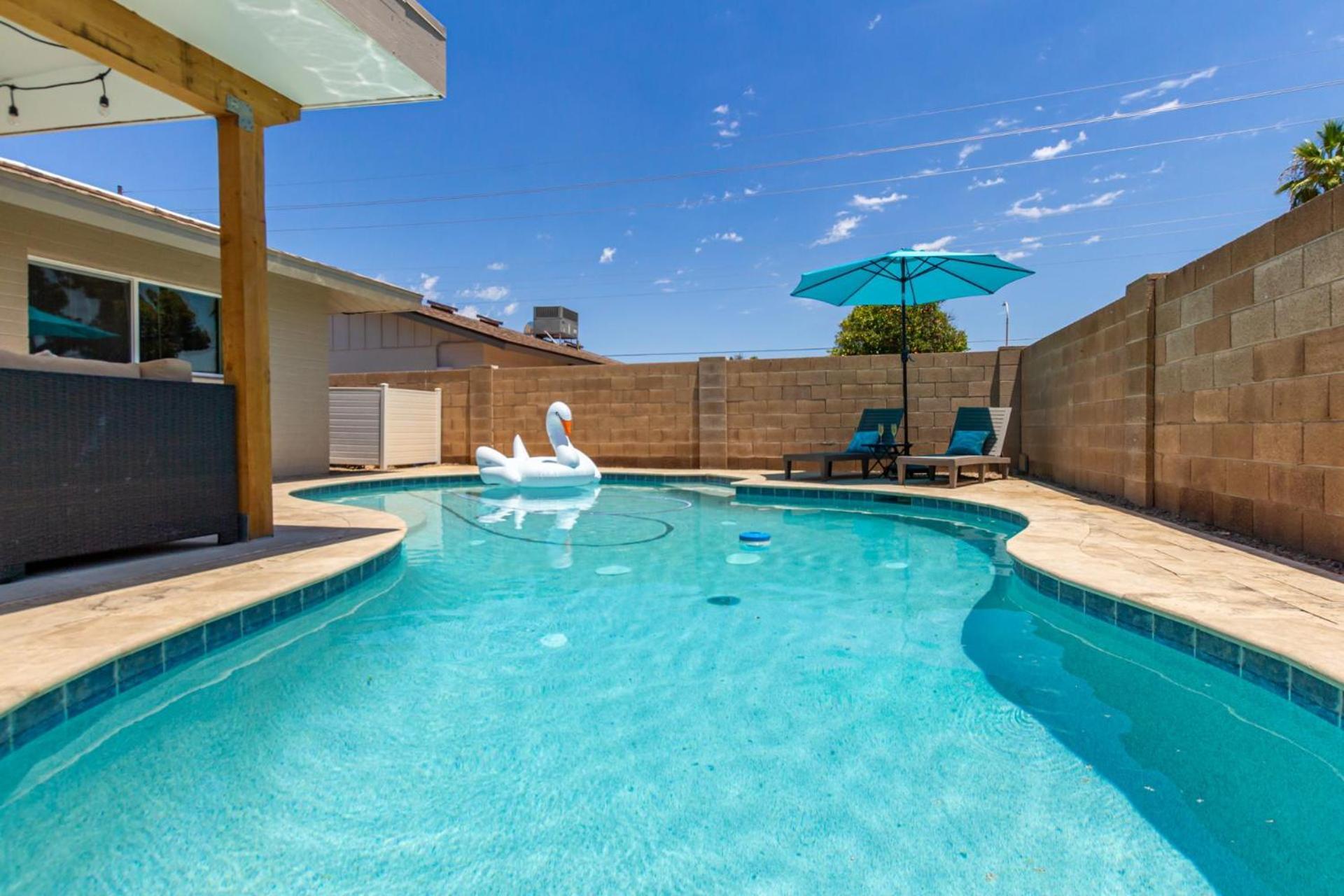 Blue Tides Getaway - Private Pool & Fire Pit Holiday home
