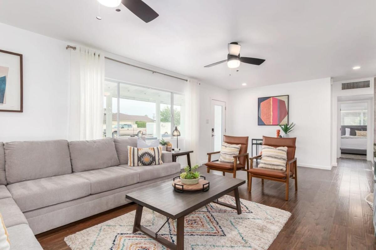 Old Town Family Retreat-free Heated Pool-spa-putt Grn-gym Scottsdale