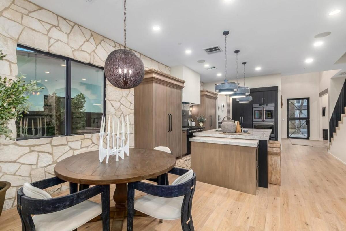 Stonewood Villa-ultralux 6br-5 Showers-htd Pool *