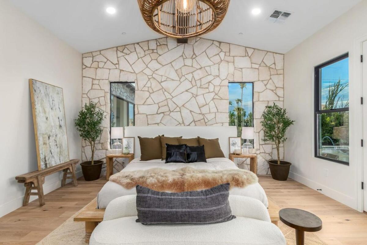 Stonewood Villa-ultralux 6br-5 Showers-htd Pool Holiday home Scottsdale