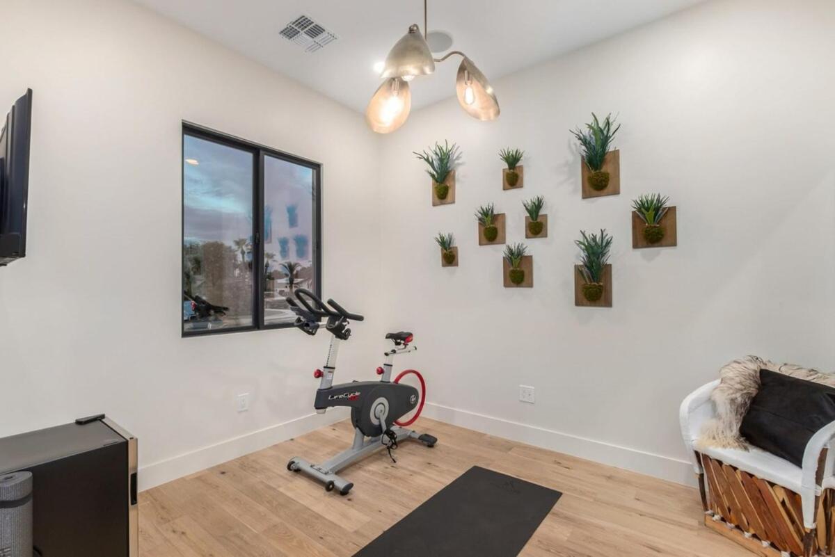 Stonewood Villa-ultralux 6br-5 Showers-htd Pool Holiday home Scottsdale