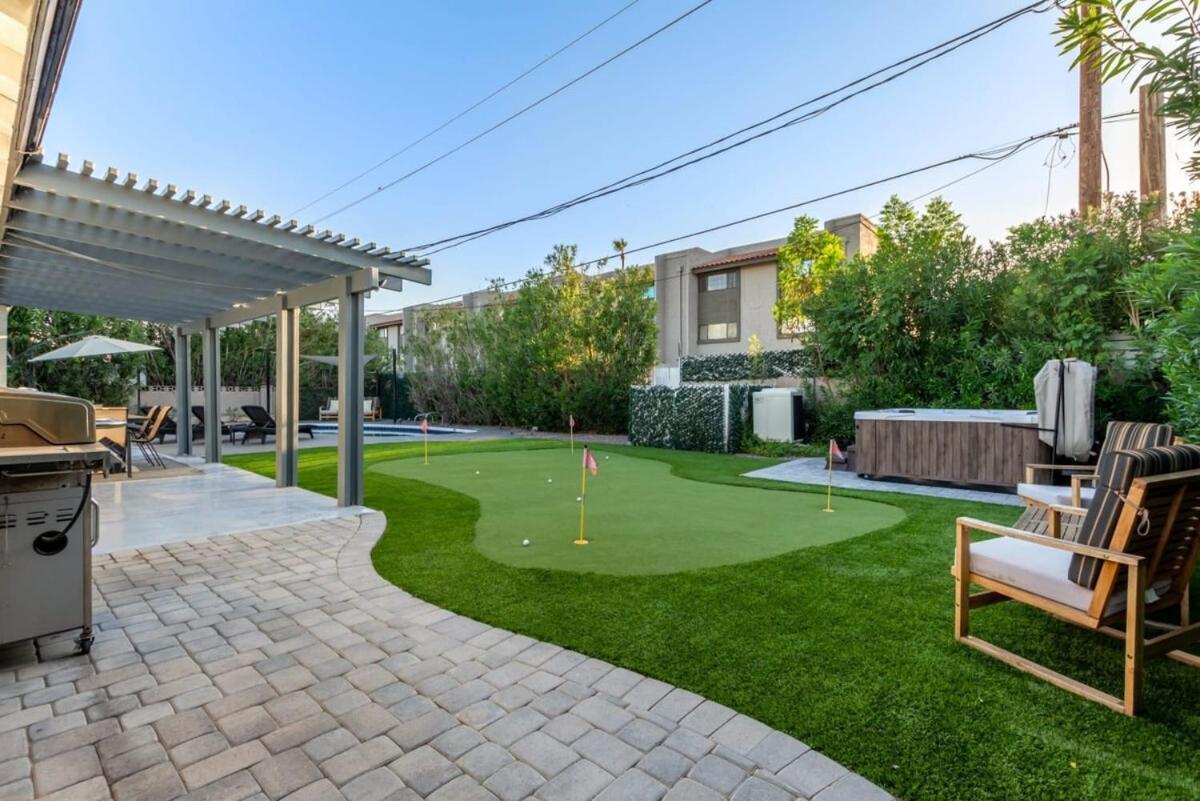Holiday home Old Town Family Retreat-free Heated Pool-spa-putt Grn-gym Scottsdale