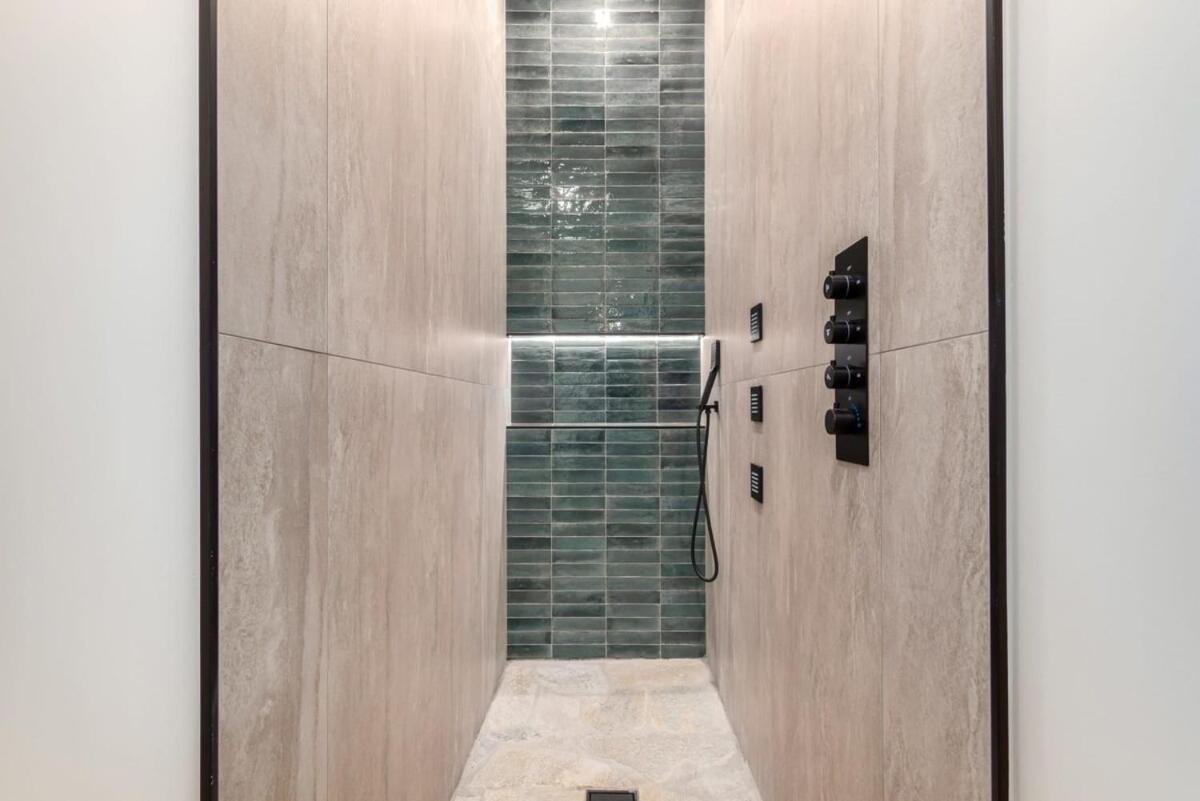 Stonewood Villa-ultralux 6br-5 Showers-htd Pool *