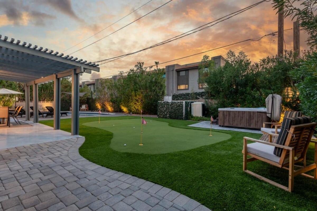 Old Town Family Retreat-free Heated Pool-spa-putt Grn-gym Holiday home *