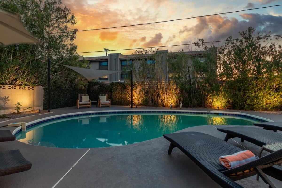 Old Town Family Retreat-free Heated Pool-spa-putt Grn-gym Scottsdale
