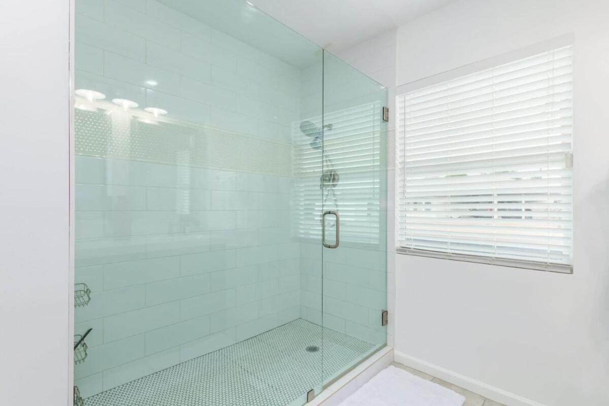 Old Town Family Retreat-free Heated Pool-spa-putt Grn-gym