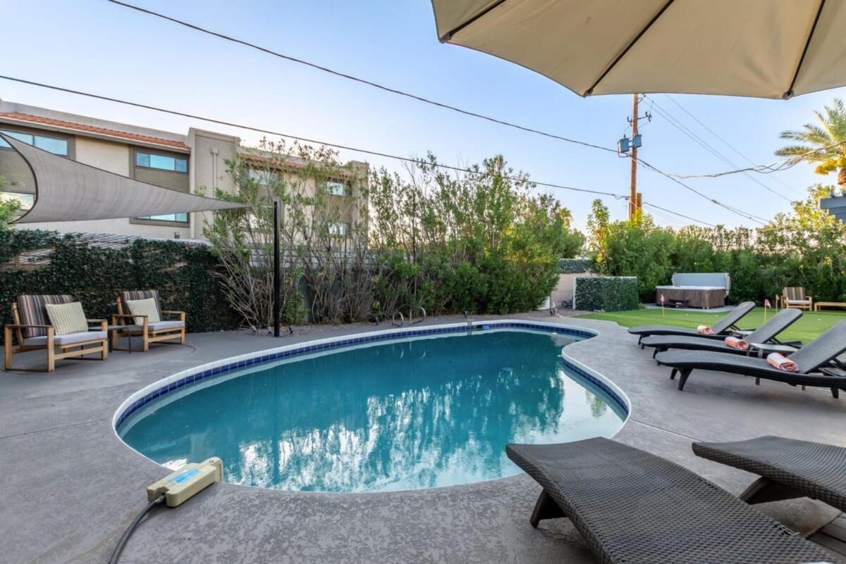 Old Town Family Retreat-free Heated Pool-spa-putt Grn-gym Holiday home