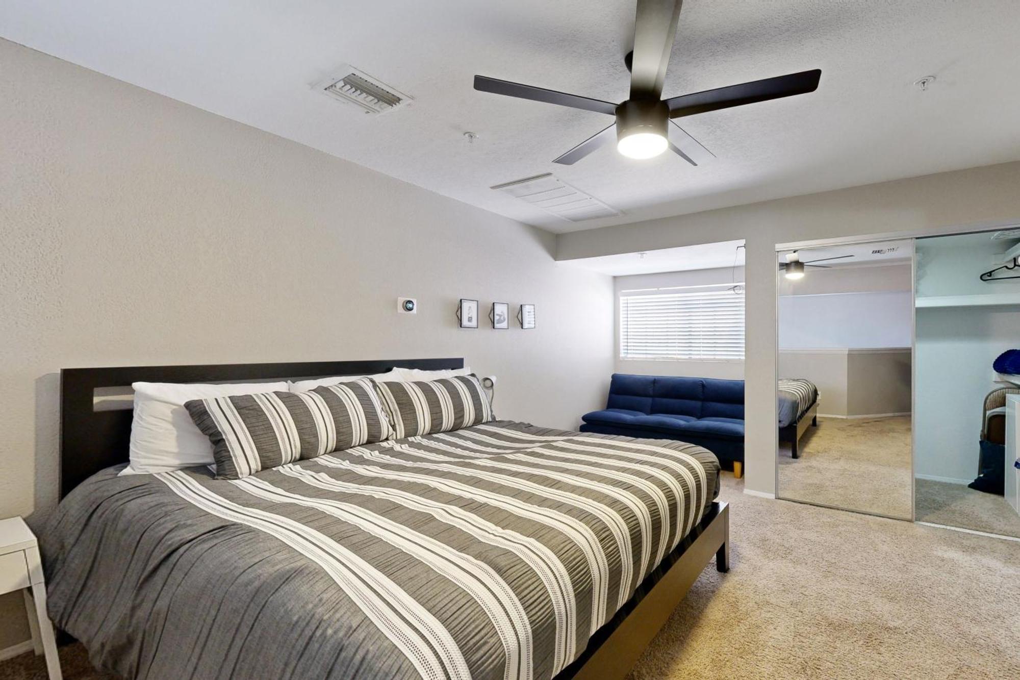 Apartment Modern South Scottsdale