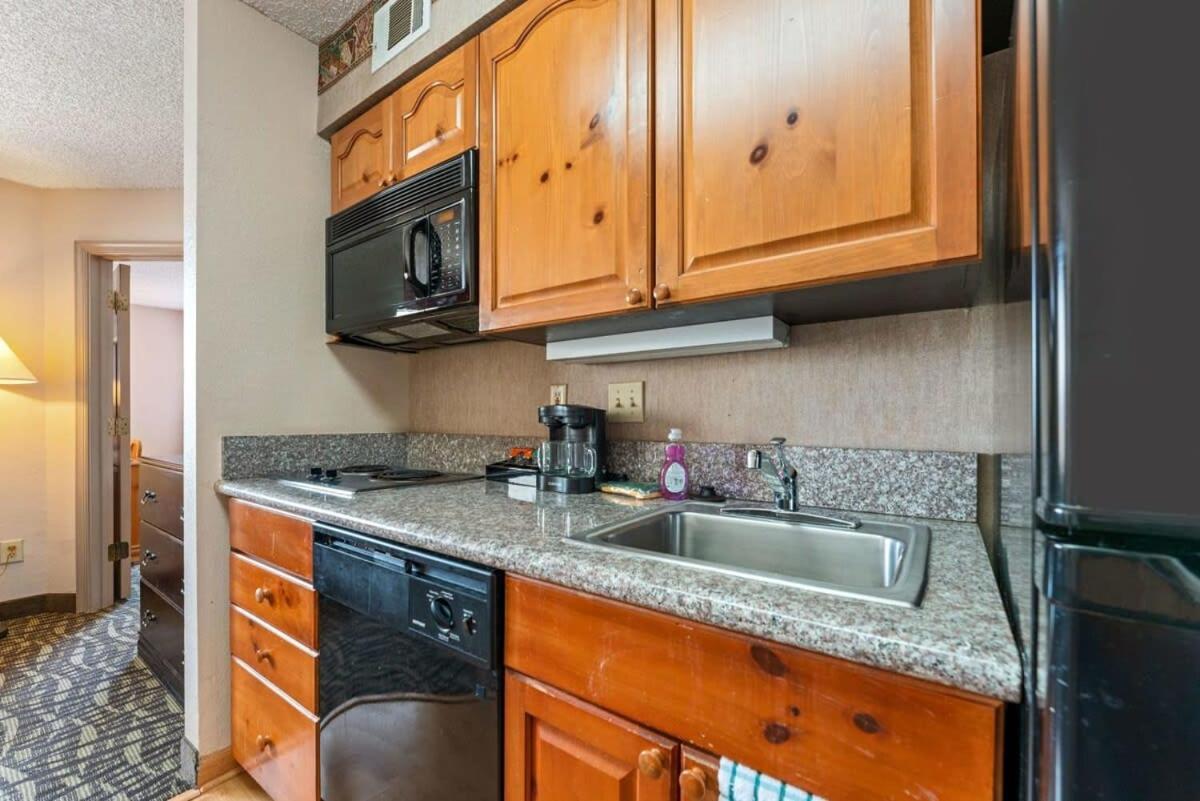 2 Bd 2 Ba Furnished 4 Full Beds *