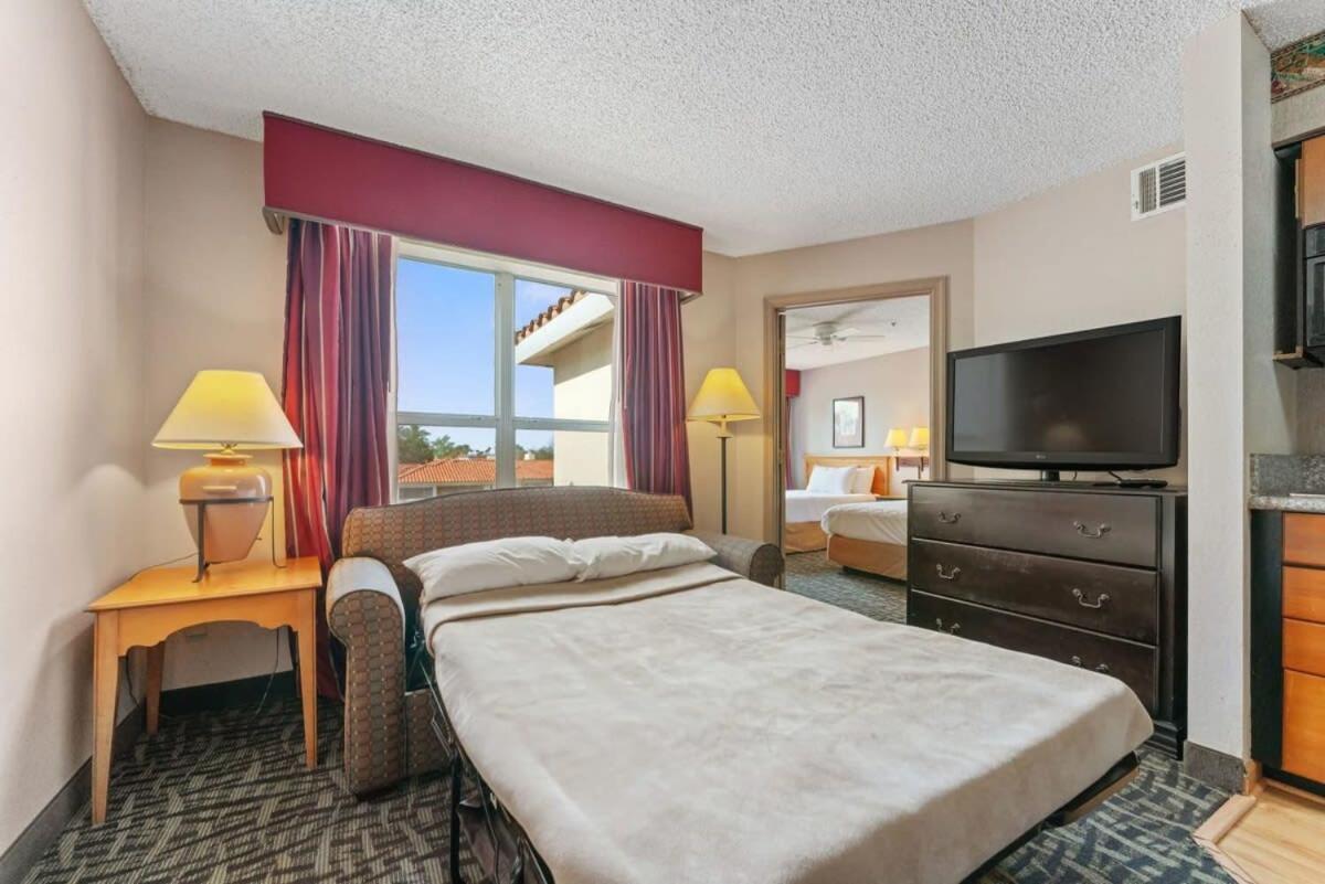 2 Bd 2 Ba Furnished 4 Full Beds Apartment