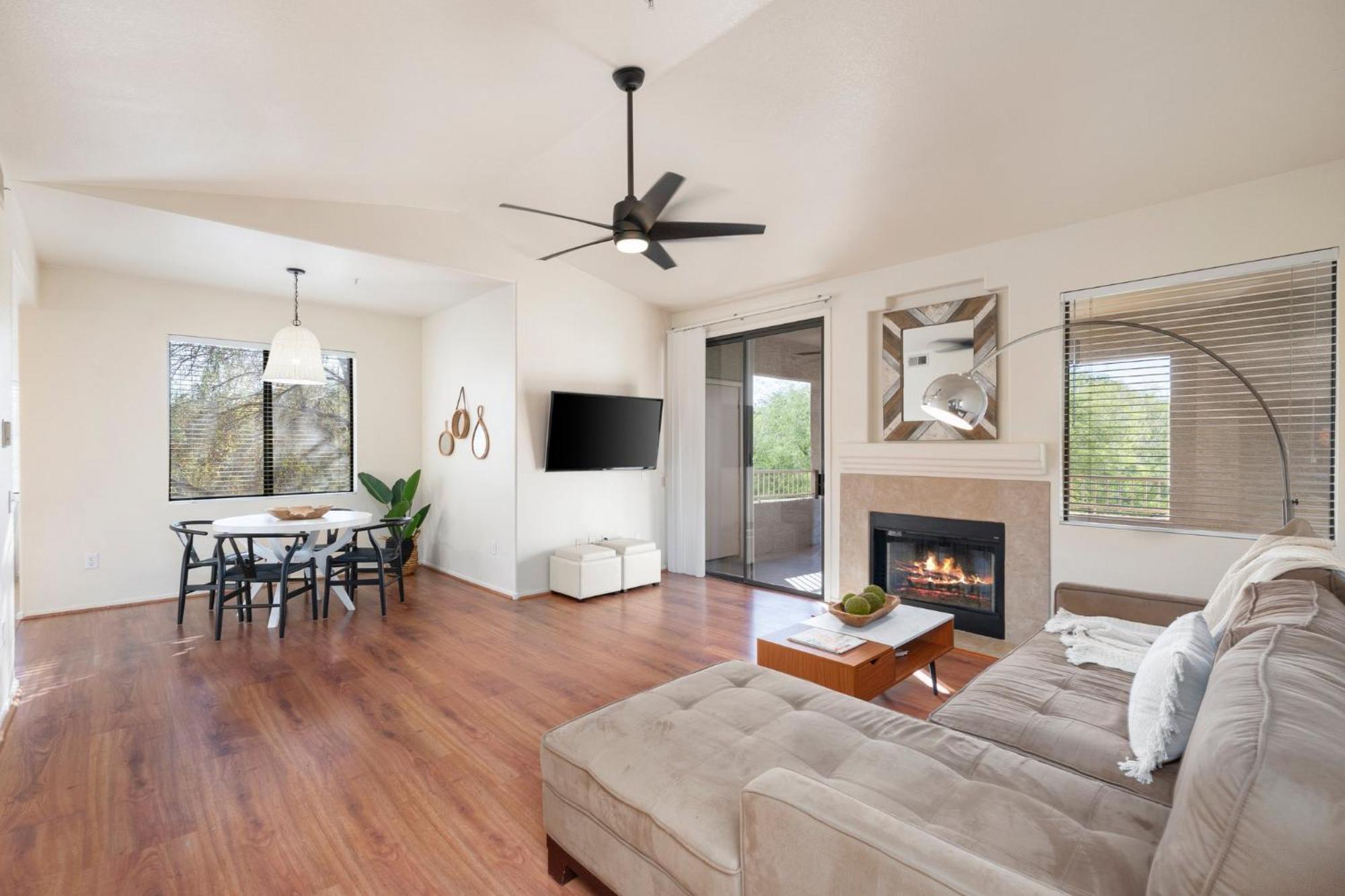 Holiday home 15 Miles To Westworld, Golf, Barrett Jackson