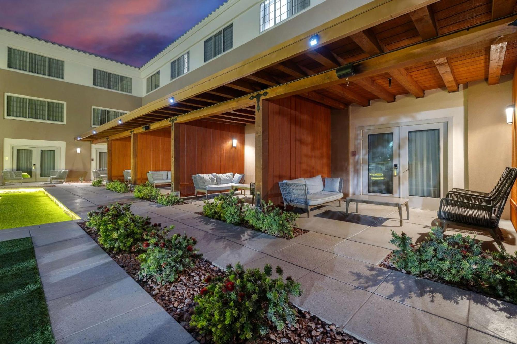 Aiden By Western North Scottsdale
