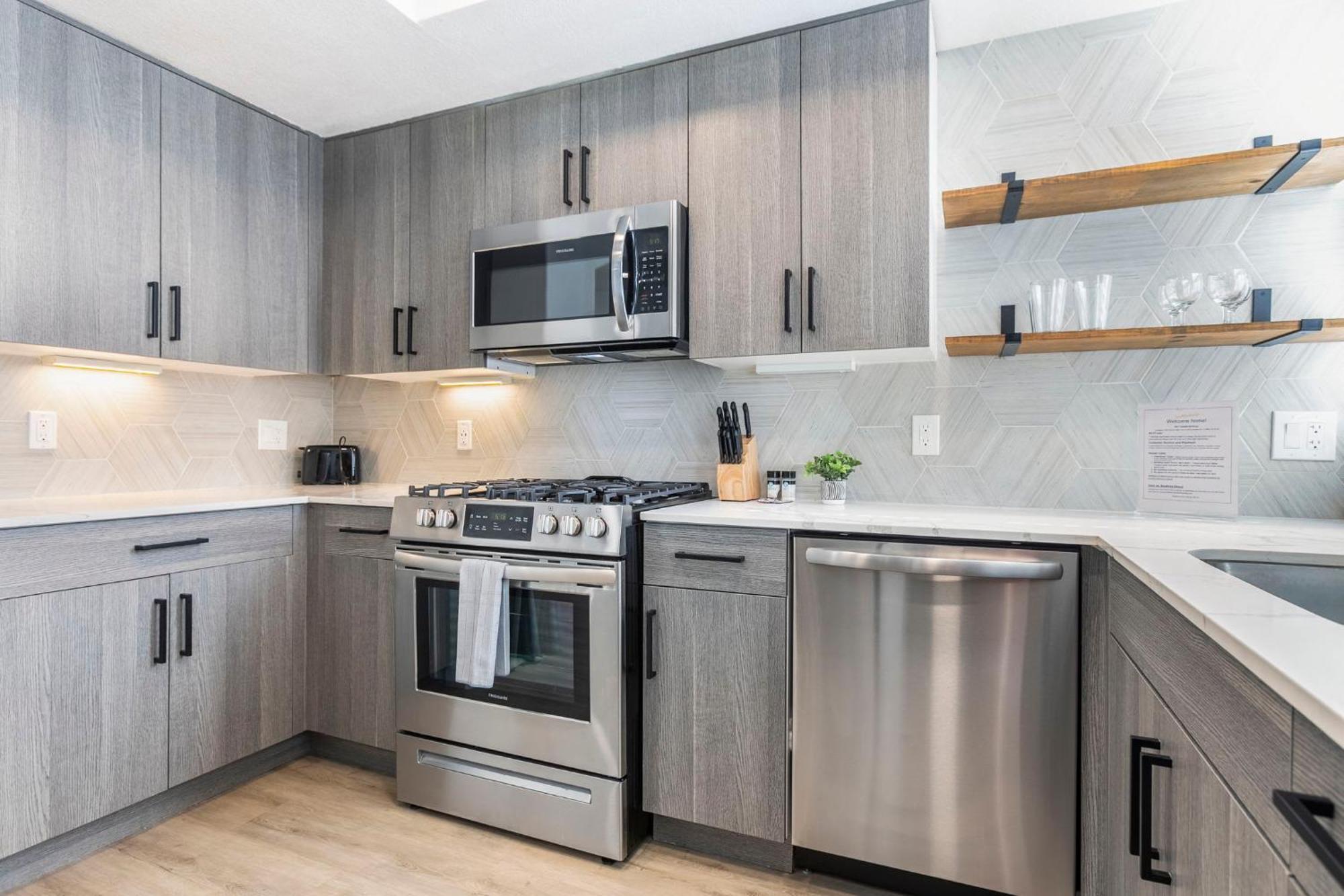 Apartment 2br Cozysuites At Kierland Commons With Pool #04 Scottsdale