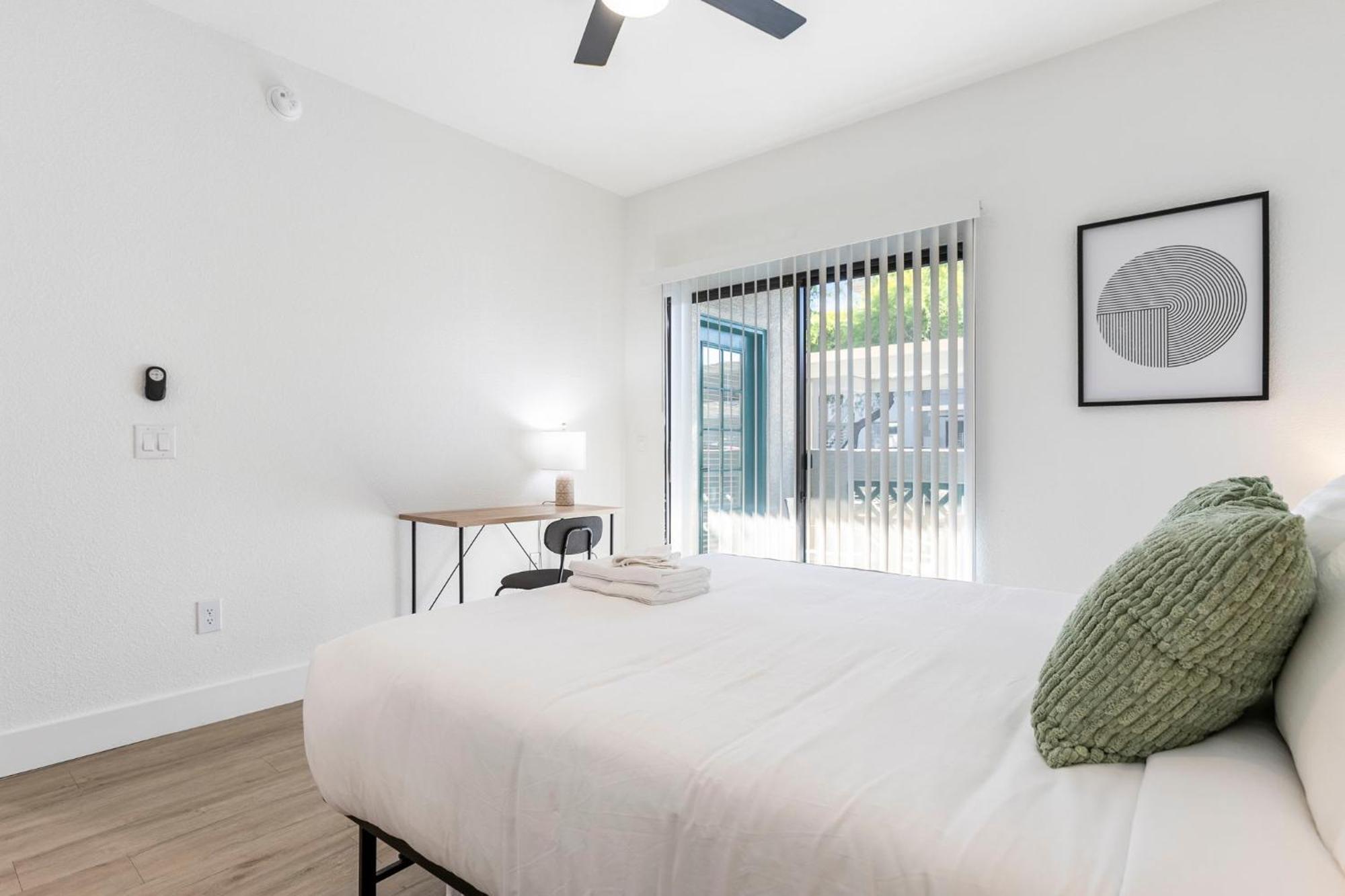 2br Cozysuites At Kierland Commons With Pool #04 Scottsdale
