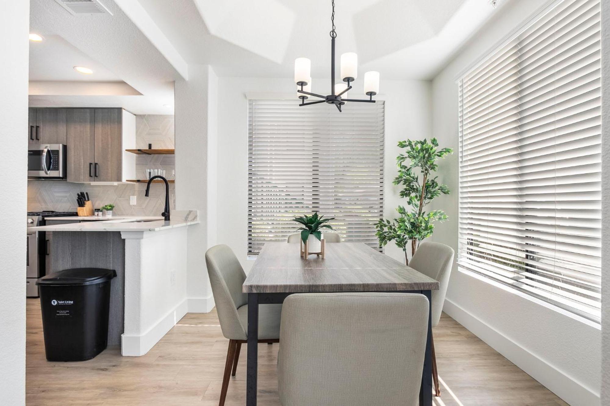 2br Cozysuites At Kierland Commons With Pool #04 Apartment *
