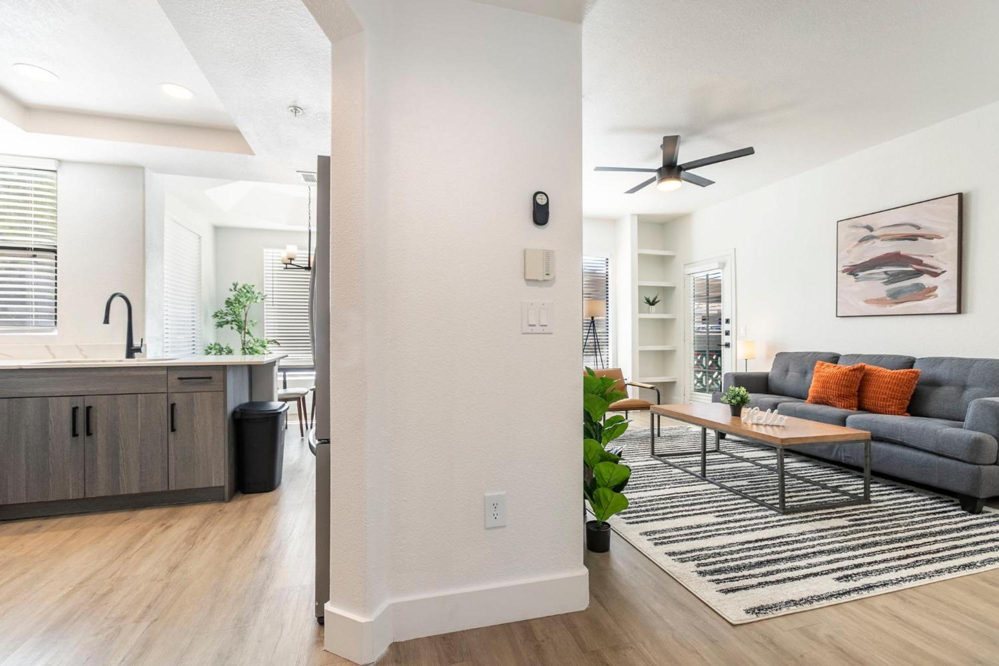 2br Cozysuites At Kierland Commons With Pool #04 * Scottsdale