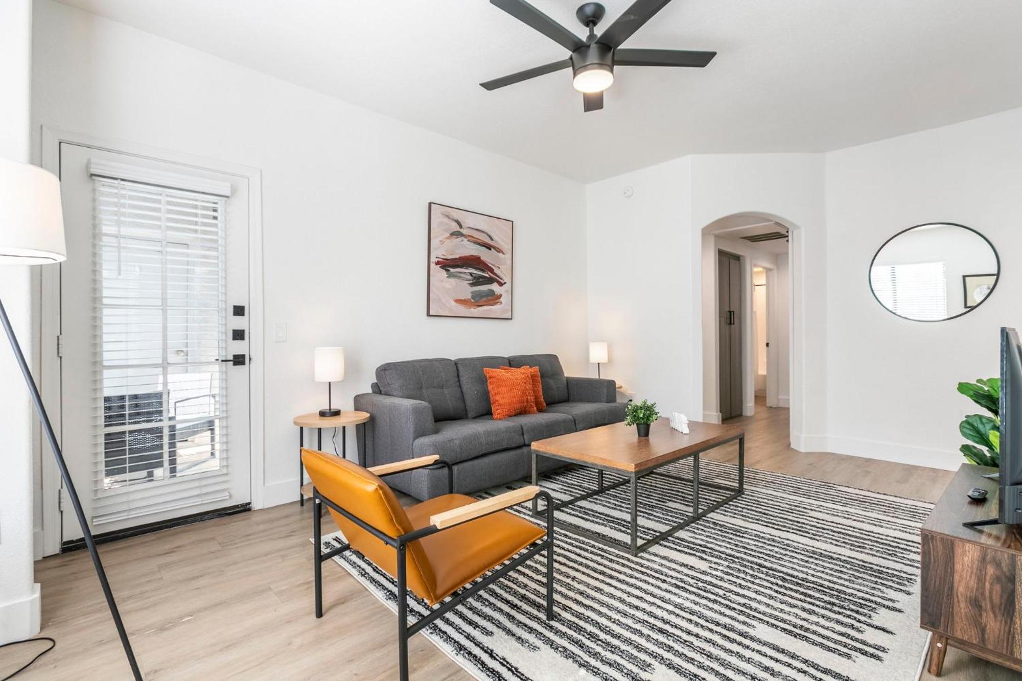2br Cozysuites At Kierland Commons With Pool #04 * Scottsdale