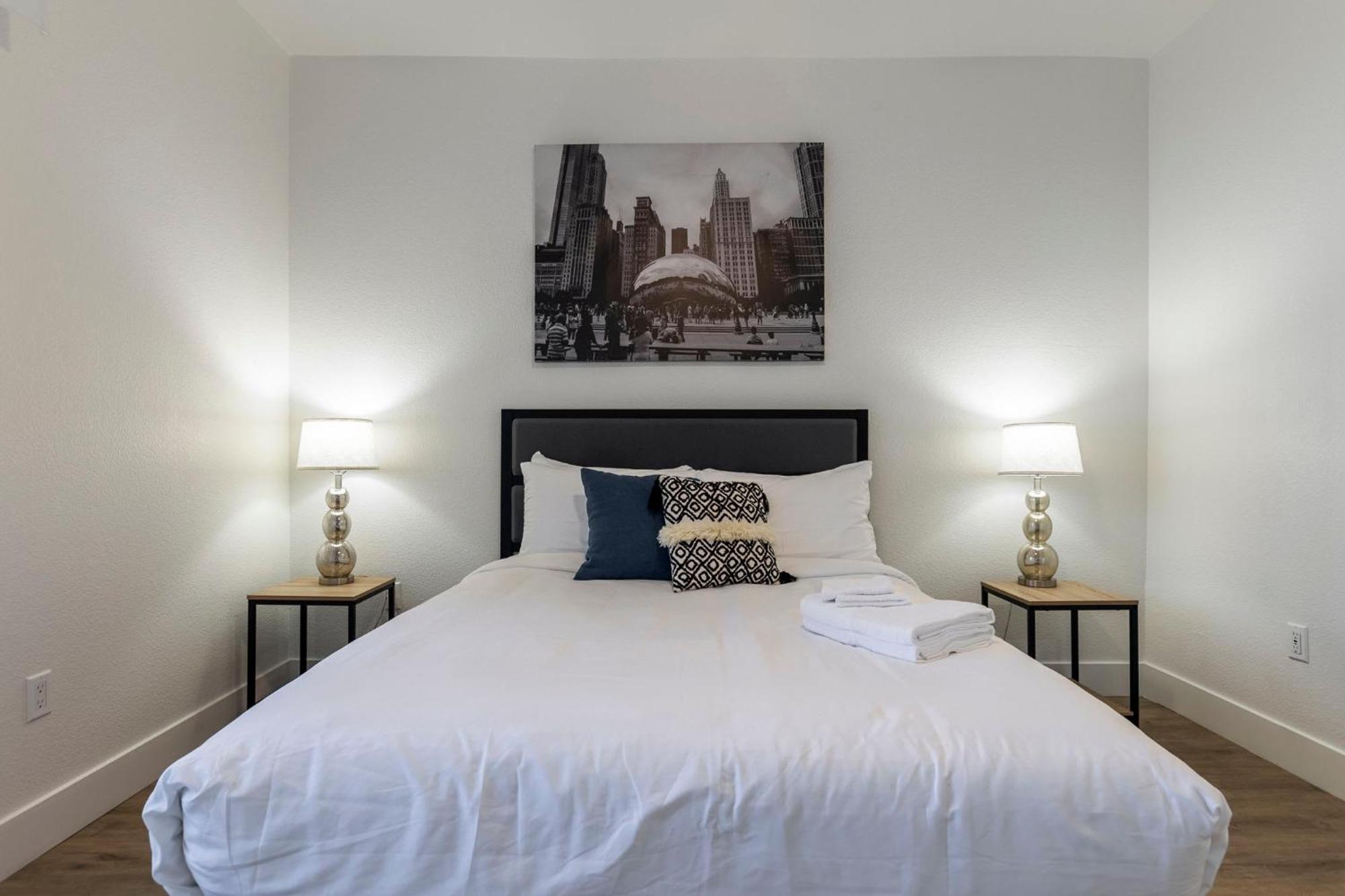 2br Cozysuites At Kierland Commons With Pool #05 Apartment *