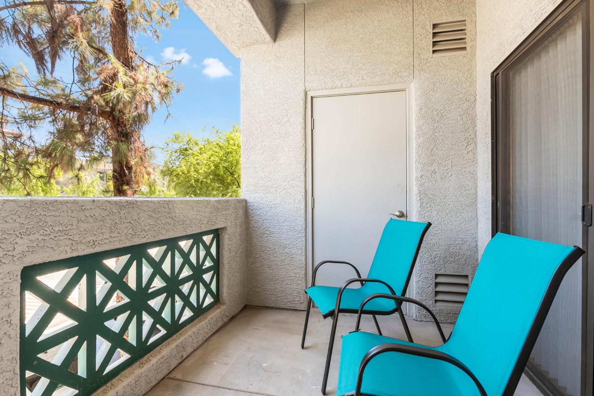 Apartment 2br Cozysuites At Kierland Commons With Pool #05