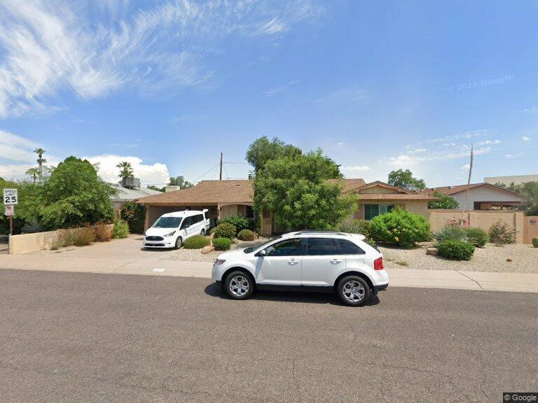 Heated Pool, King Beds, Bbq, Sleeps 10 Holiday home Scottsdale