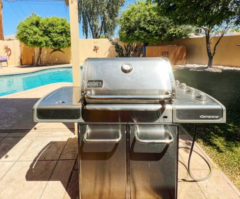 Holiday home Heated Pool, King Beds, Bbq, Sleeps 10 Scottsdale