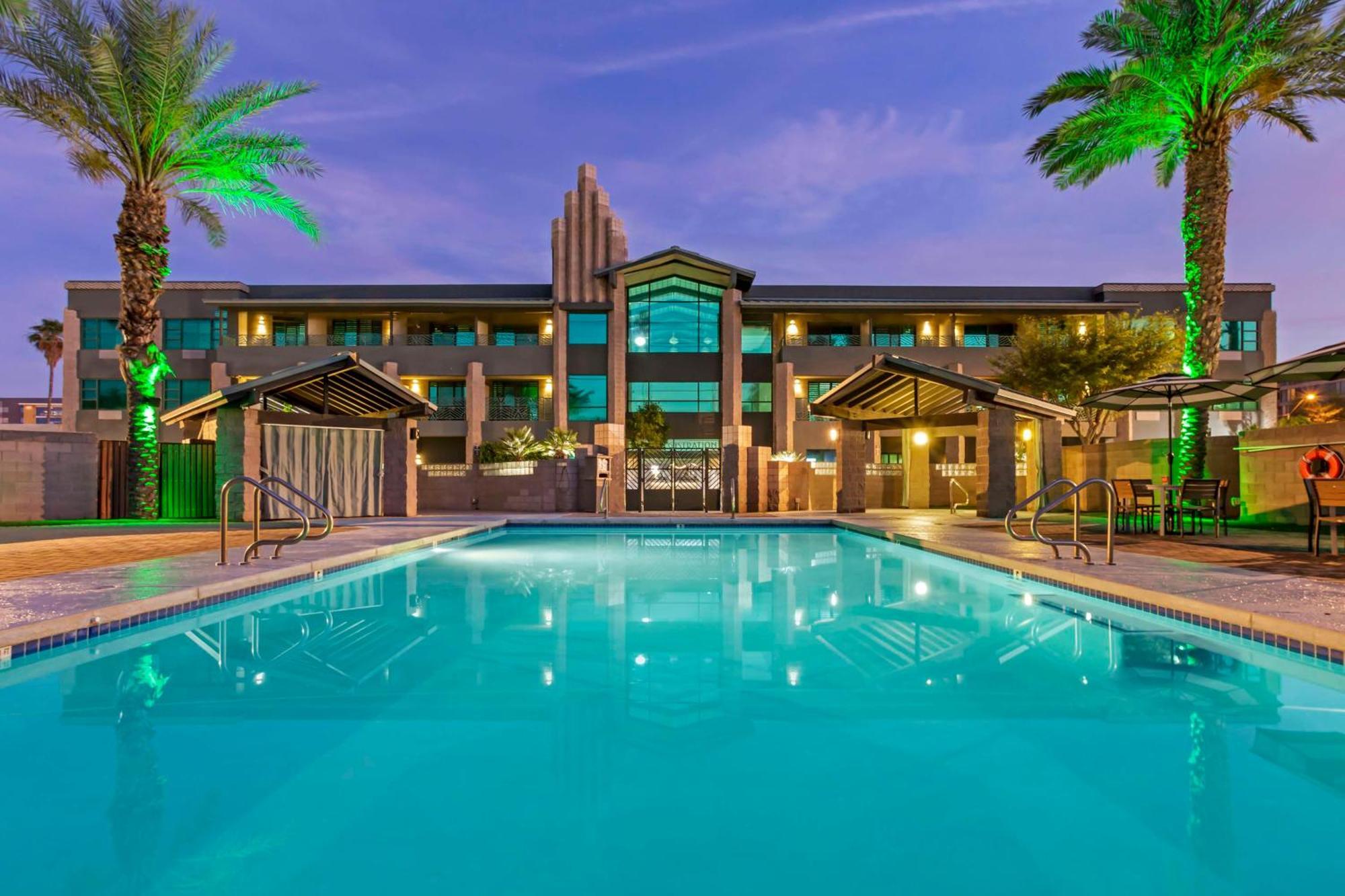 Hotel Western Sundial