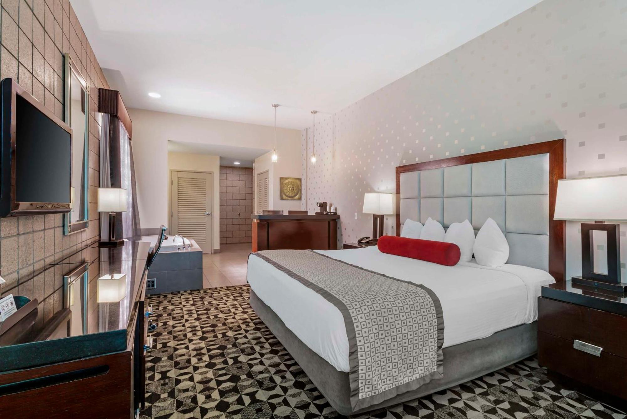 Hotel Western Sundial 3*