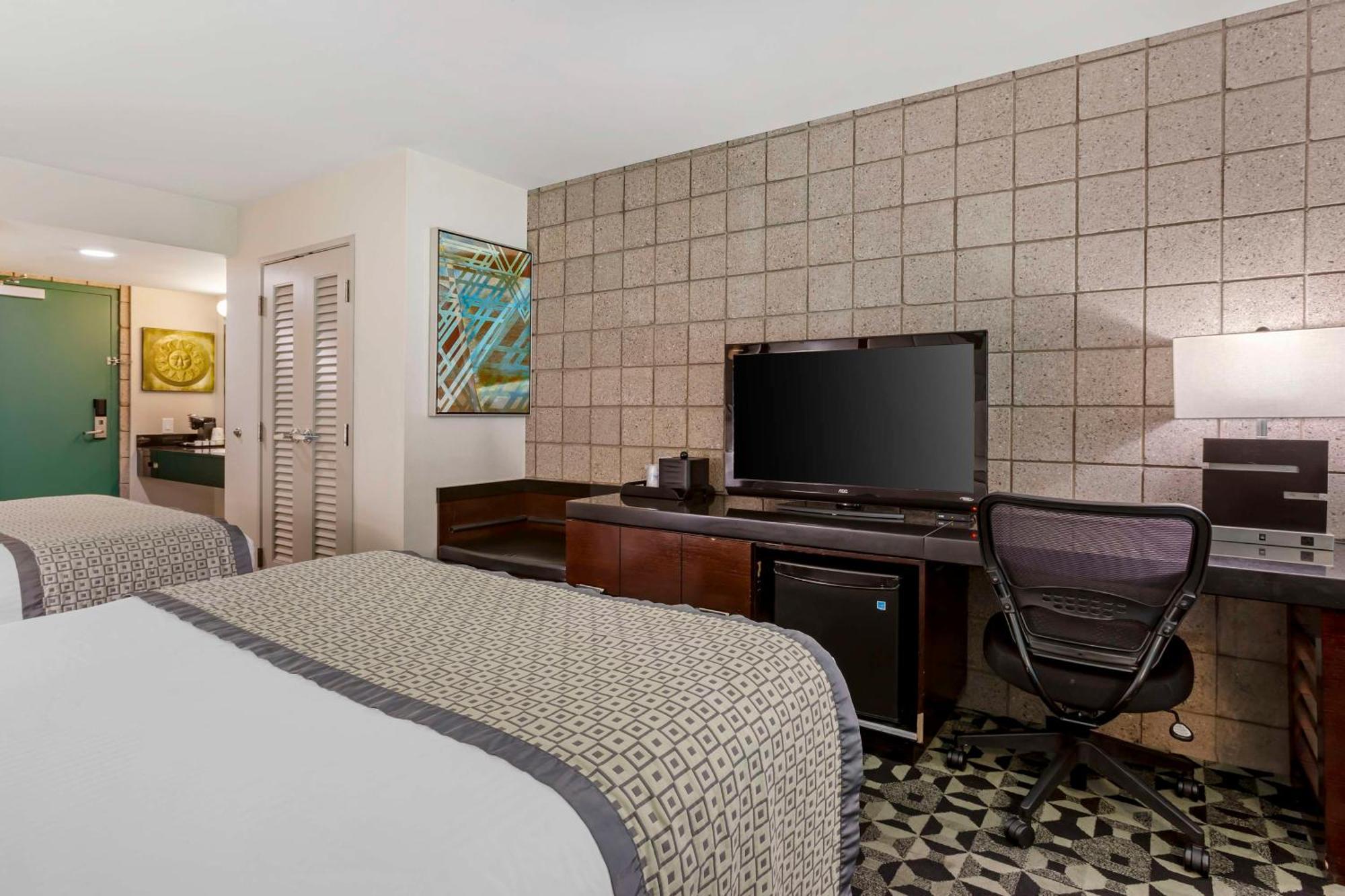 Hotel Western Sundial Scottsdale