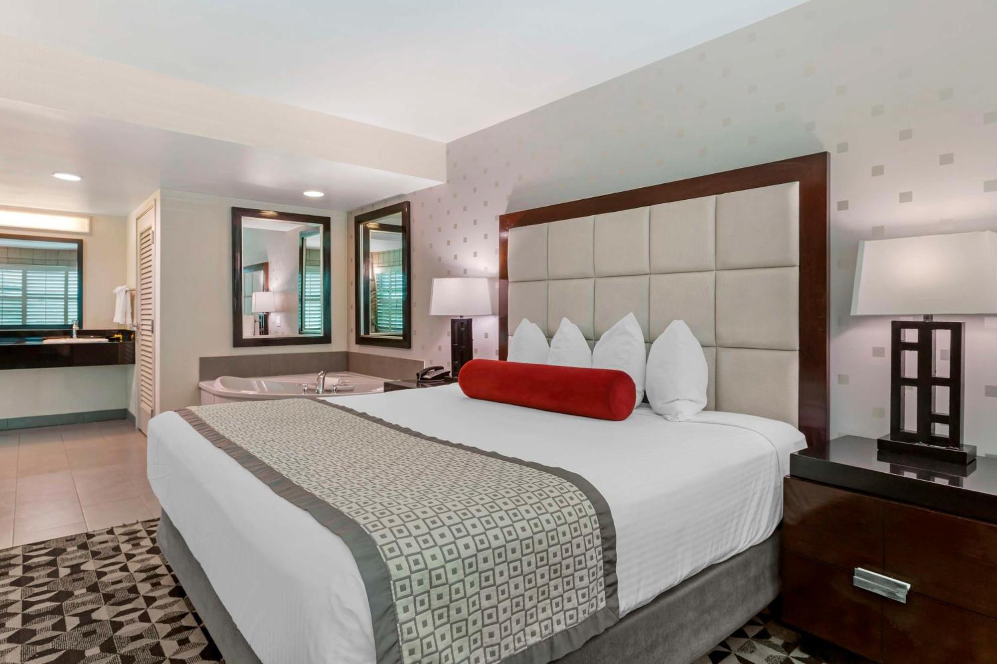 Western Sundial Hotel Scottsdale