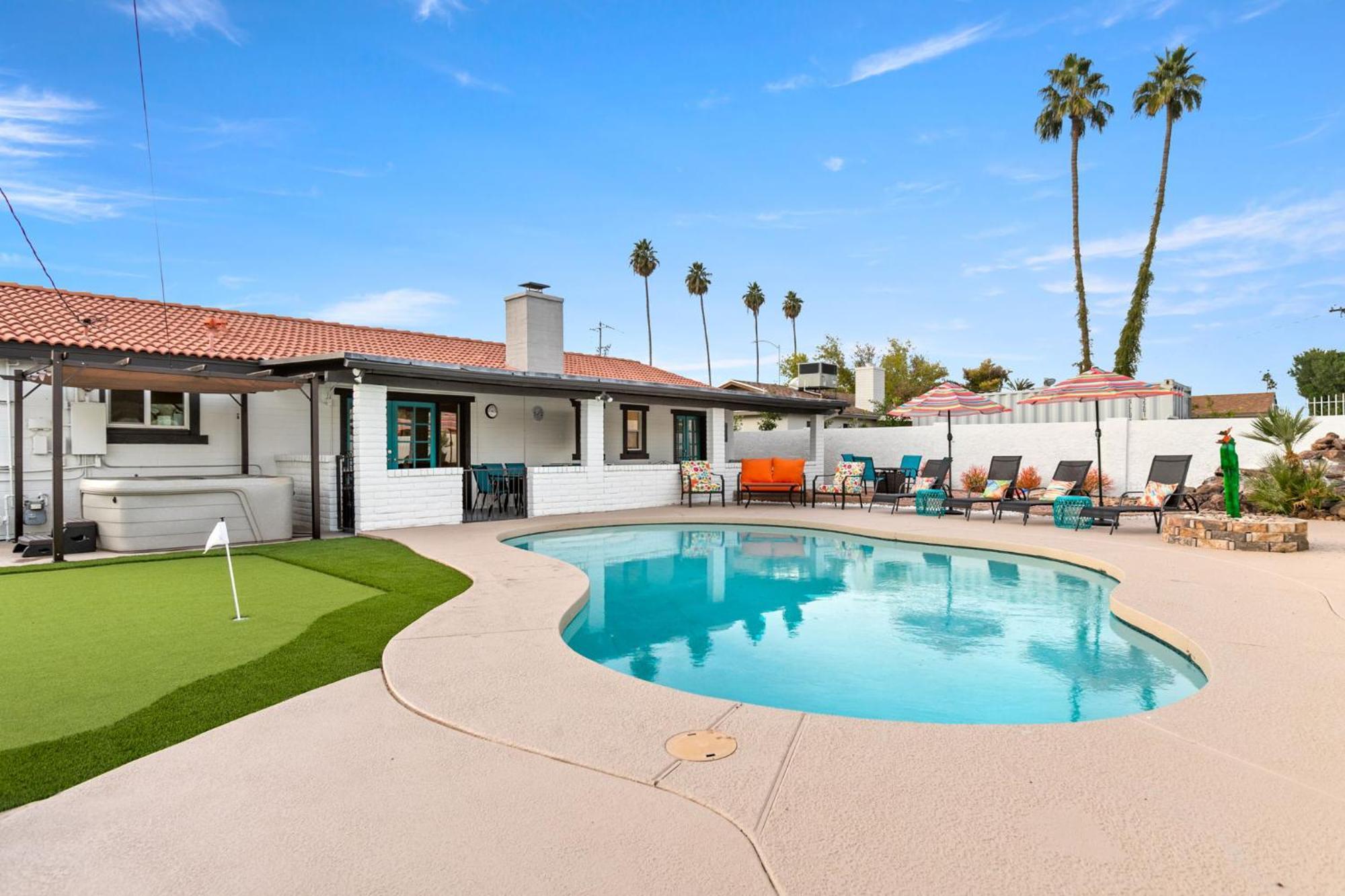 Holiday home Old Town Oasis Wheated Pool, Hot Tub, & Fire Pit *
