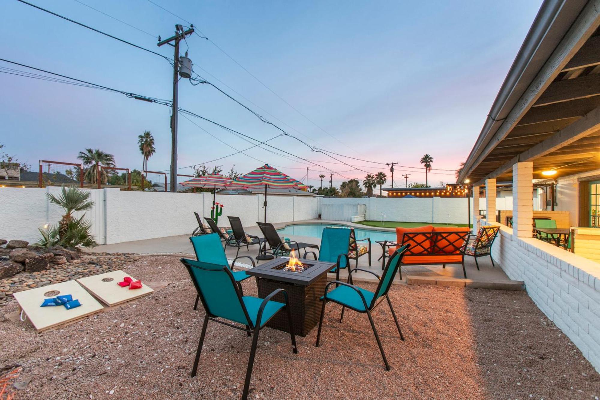 Old Town Oasis Wheated Pool, Hot Tub, & Fire Pit