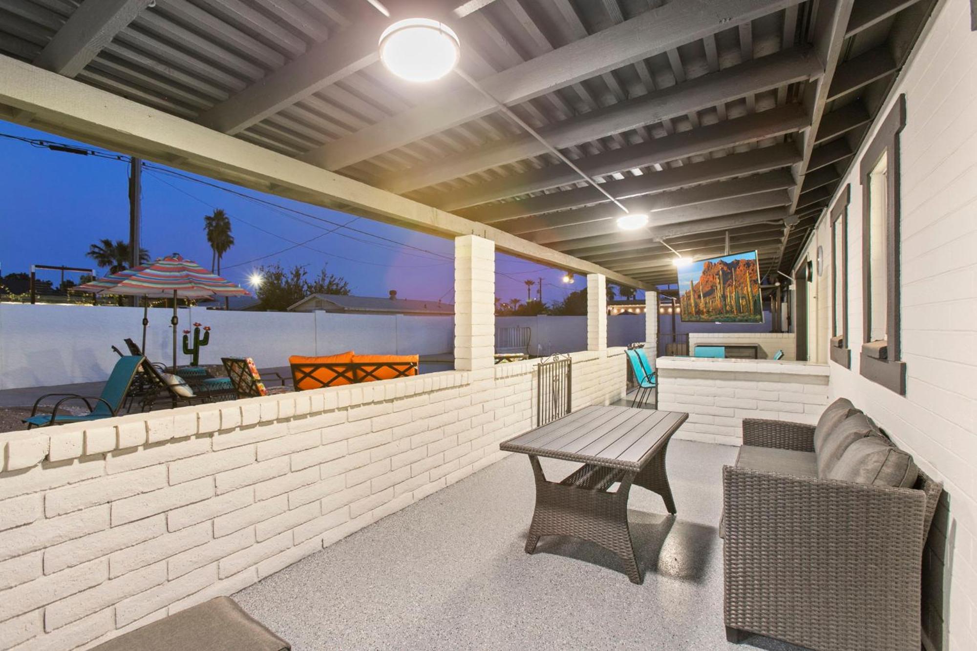 Old Town Oasis Wheated Pool, Hot Tub, & Fire Pit *