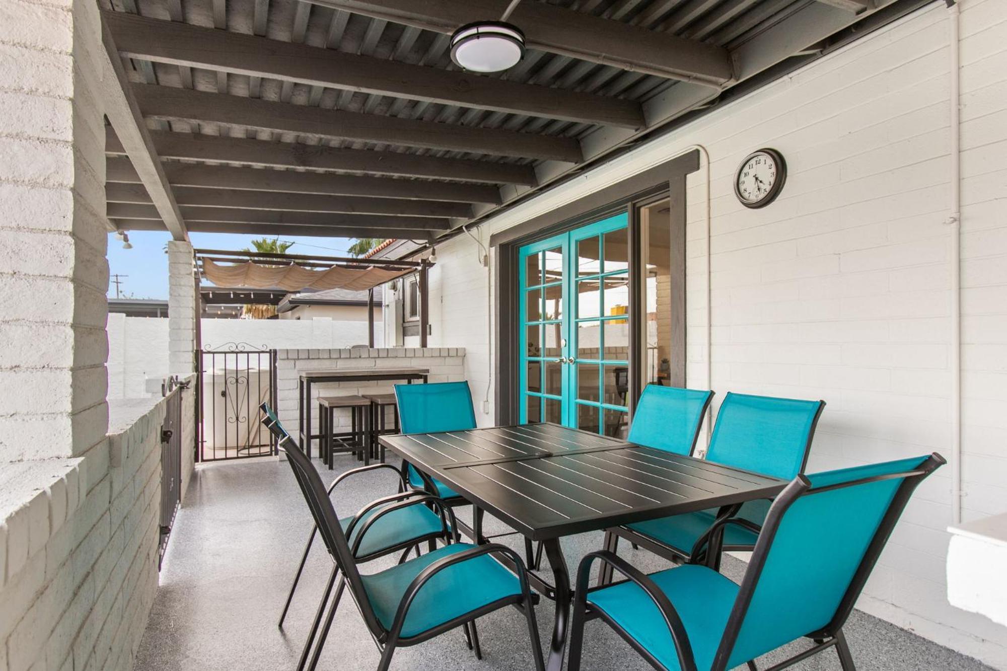 Old Town Oasis Wheated Pool, Hot Tub, & Fire Pit Holiday home *