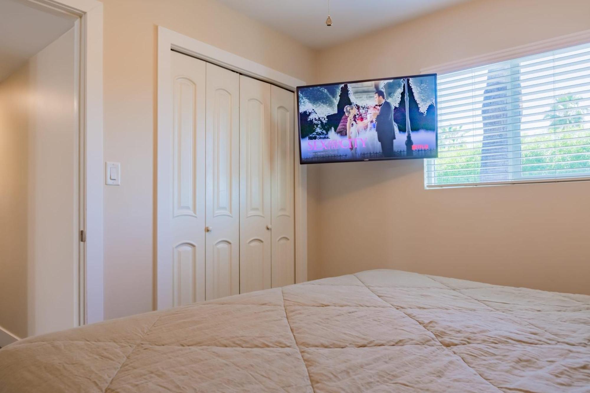 Charming House Near Kierland Pool Heater Hot Tub